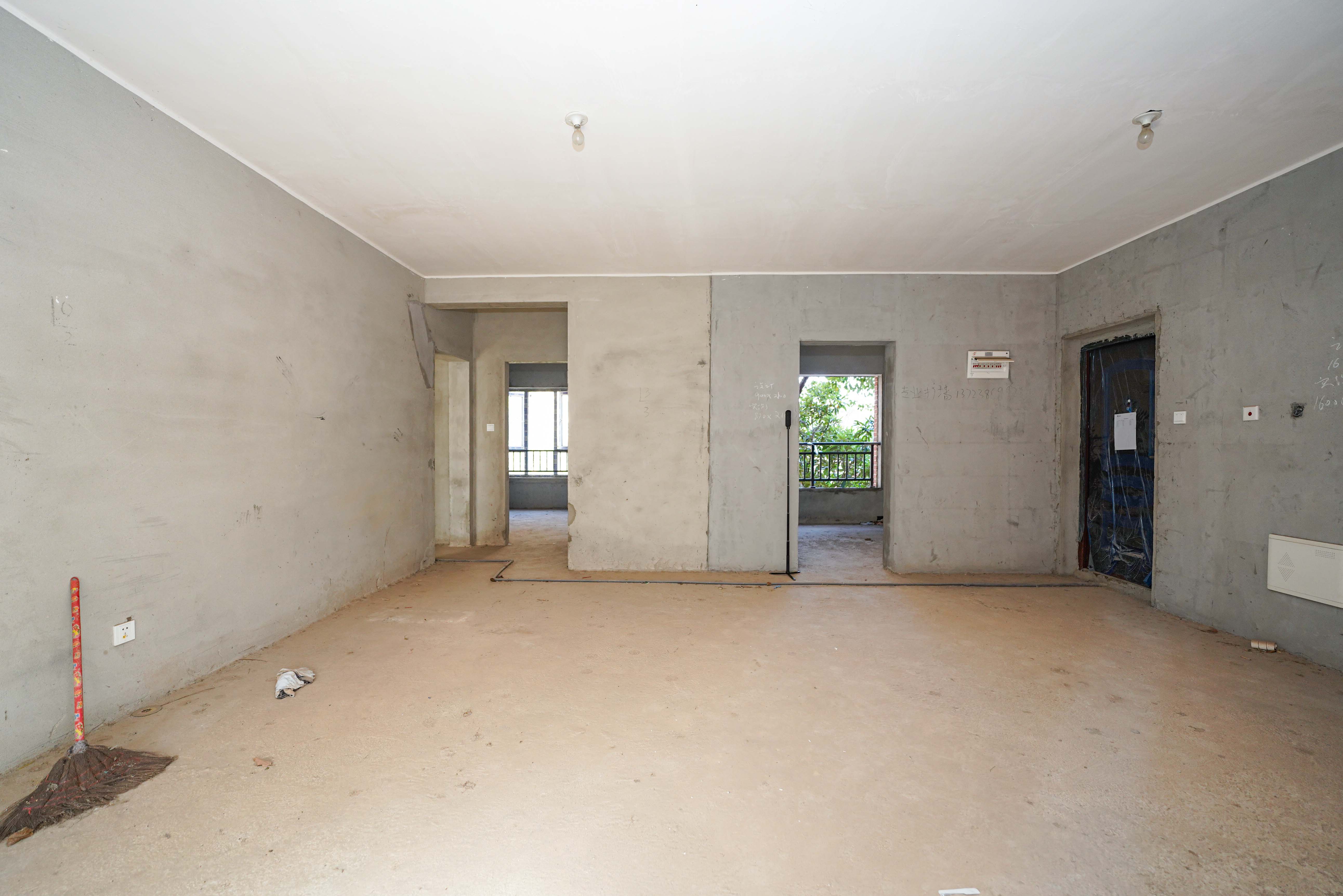 哈佛小镇(五矿哈佛小镇) 3室2厅2卫 55.0万 哈佛小镇(五矿哈佛小镇) 3室2厅2卫 55.0万客厅