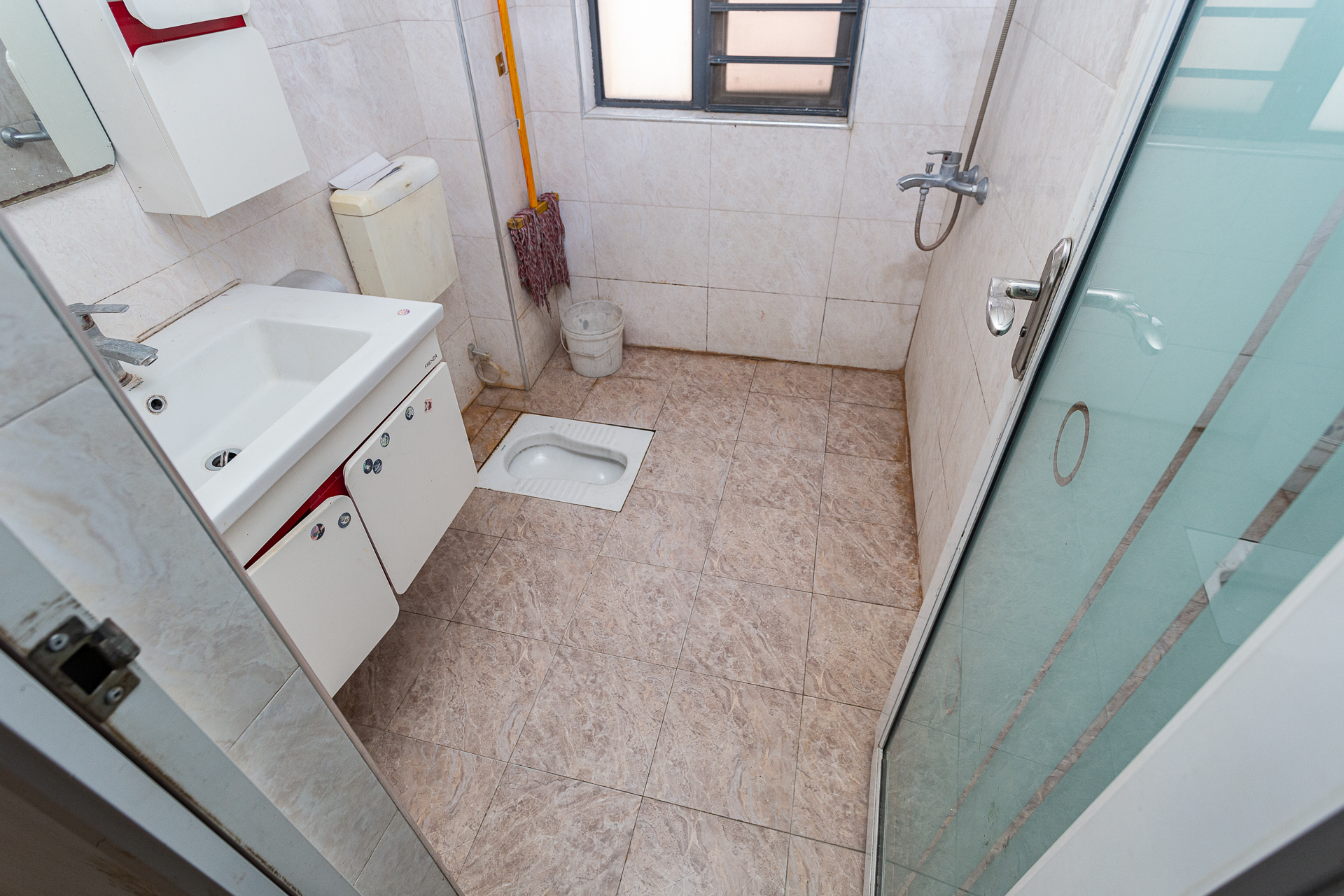 浩龙音乐界  3室2厅2卫    60.8万卫生间