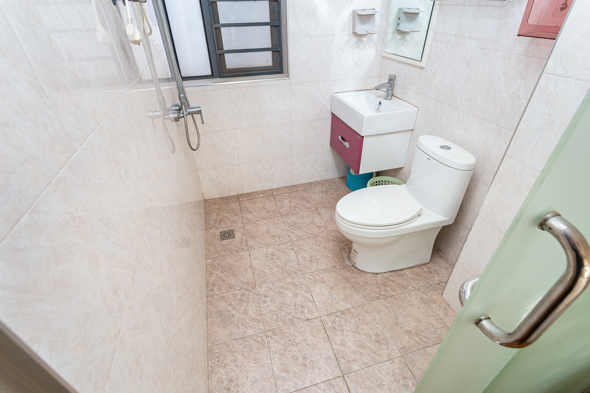 浩龙音乐界  3室2厅2卫    60.8万卫生间