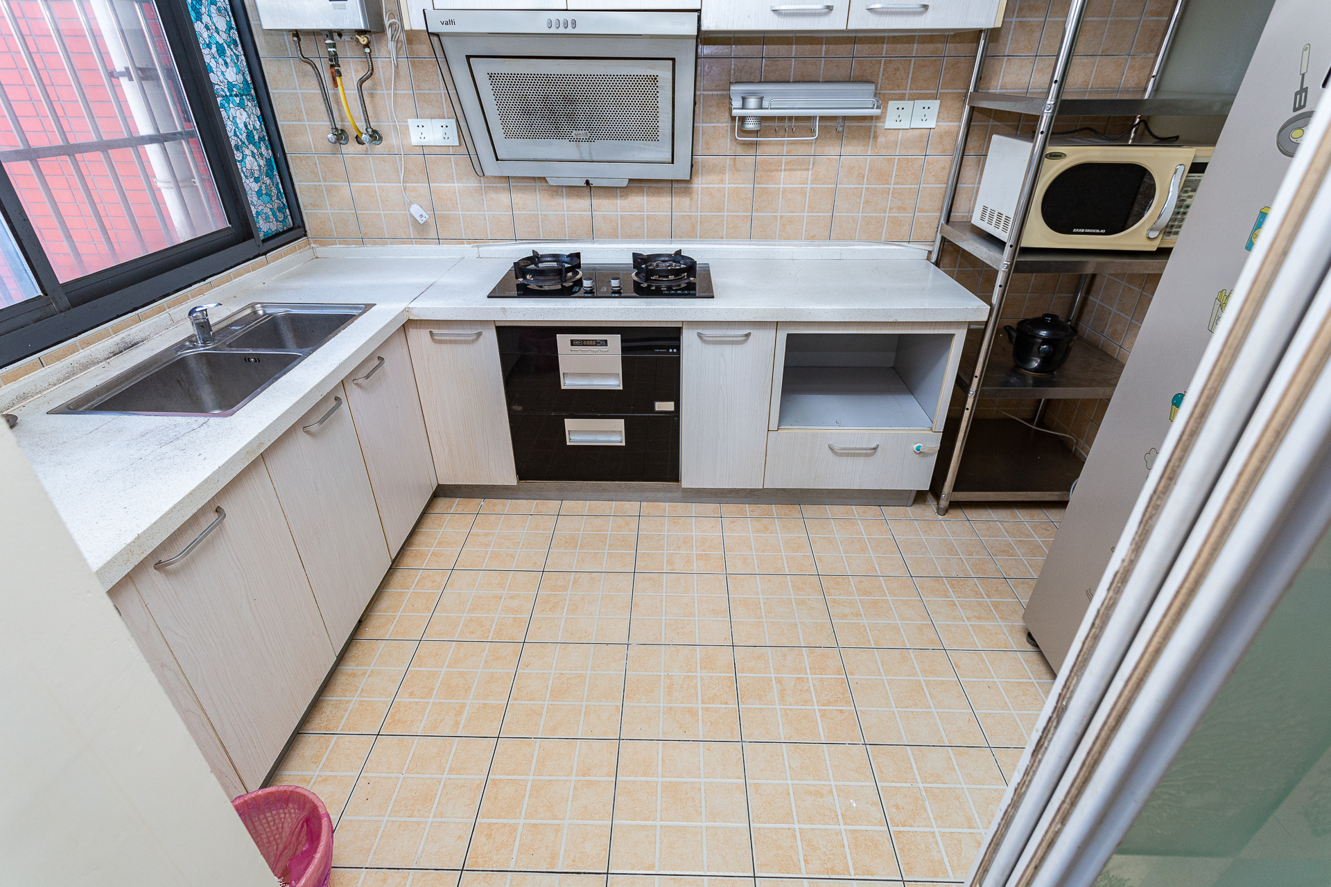 浩龙音乐界 3室2厅1卫 73.8万 浩龙音乐界 3室2厅1卫 73.8万厨房