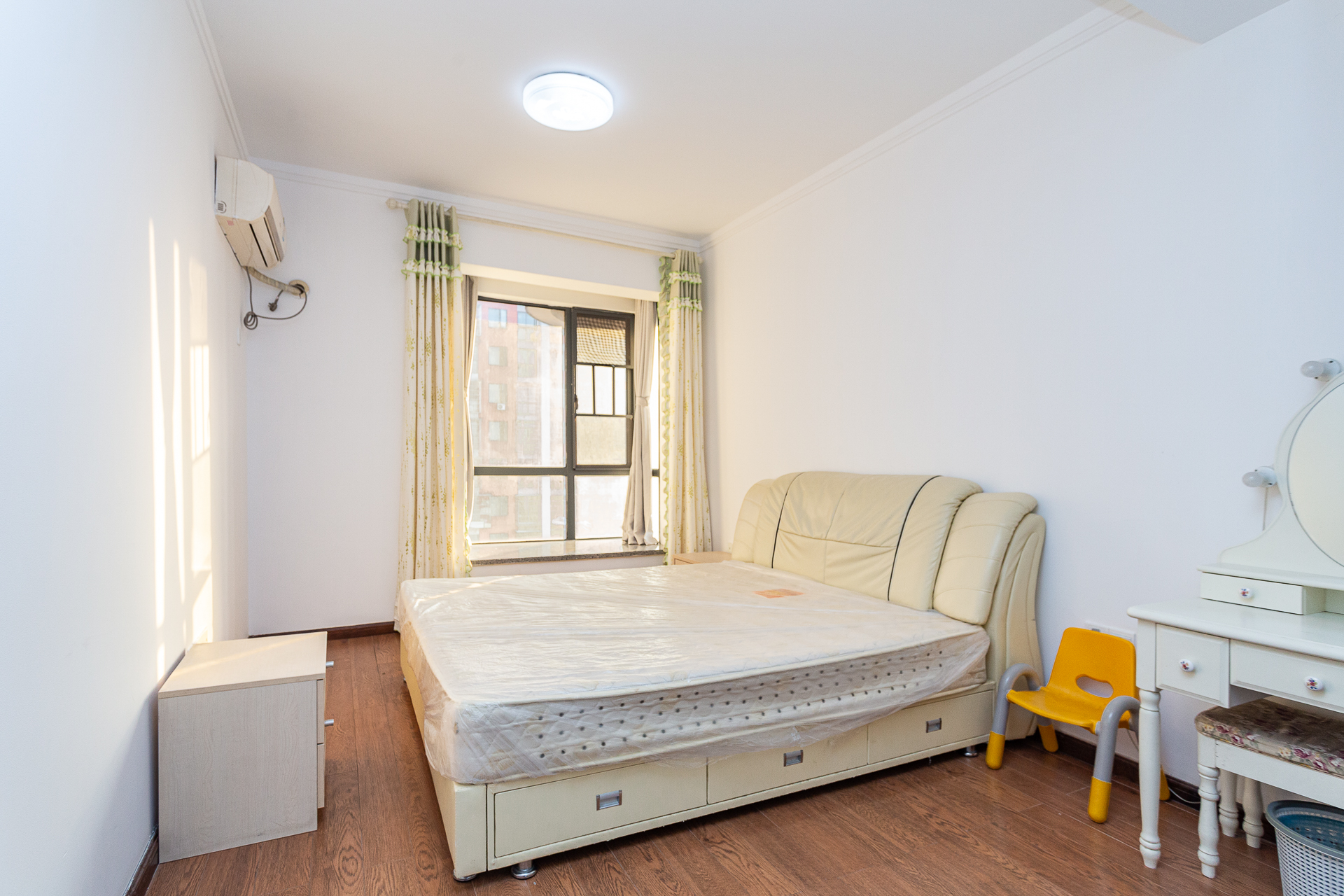 浩龙音乐界 3室2厅1卫 73.8万 浩龙音乐界 3室2厅1卫 73.8万卧室