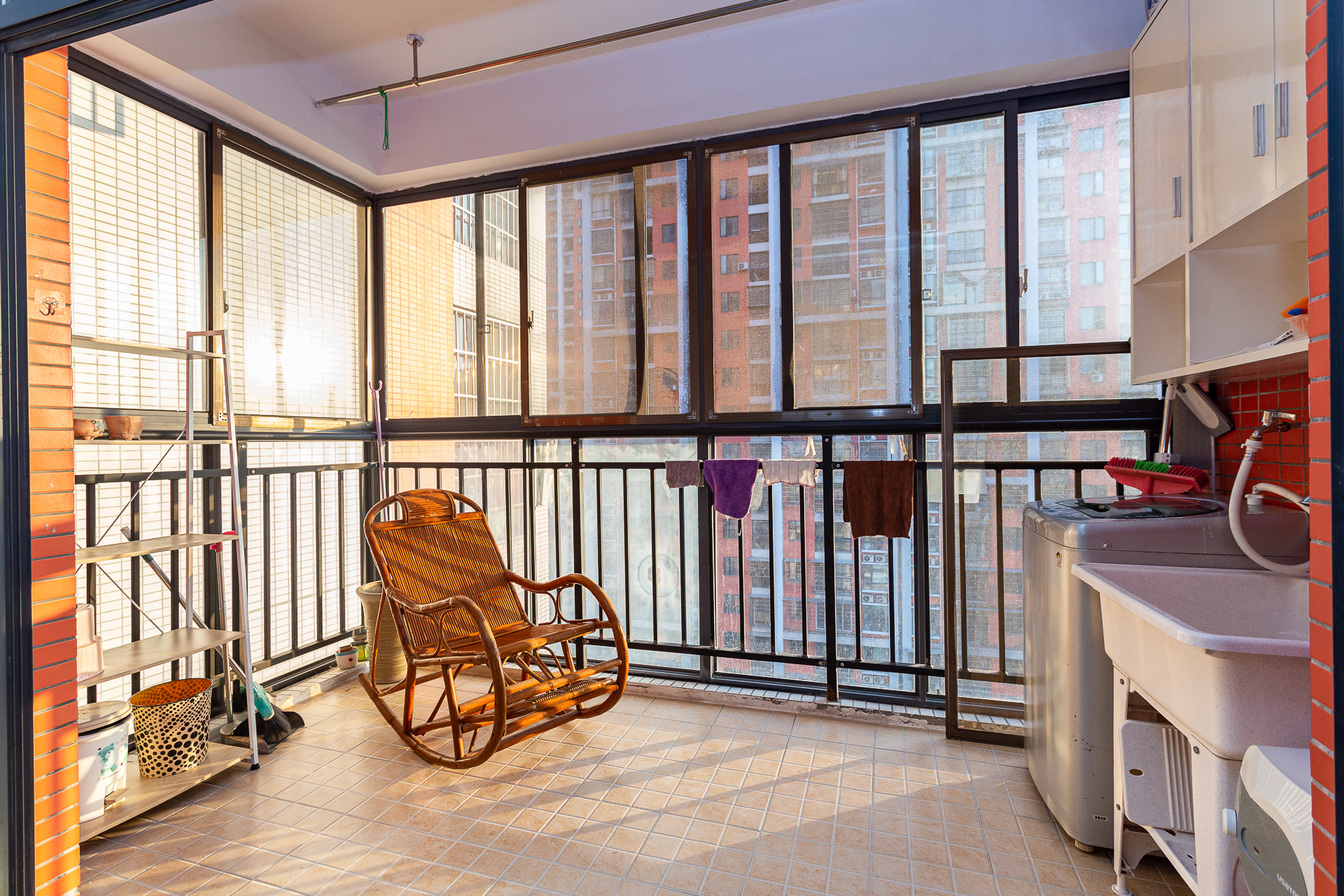 浩龙音乐界 3室2厅1卫 73.8万 浩龙音乐界 3室2厅1卫 73.8万阳台