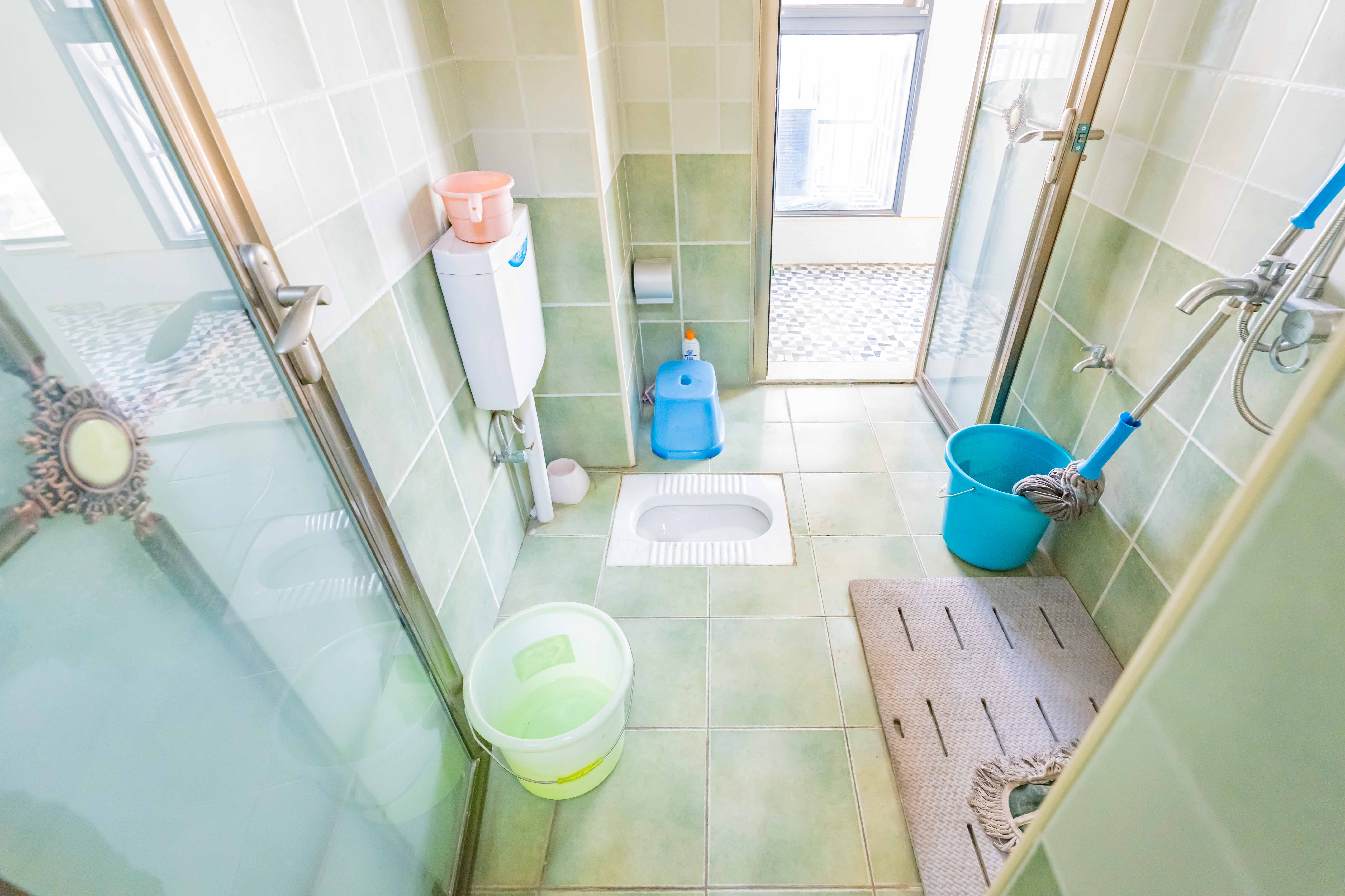 悦湖山  4室2厅2卫    105.0万 悦湖山  4室2厅2卫    105.0万卫生间