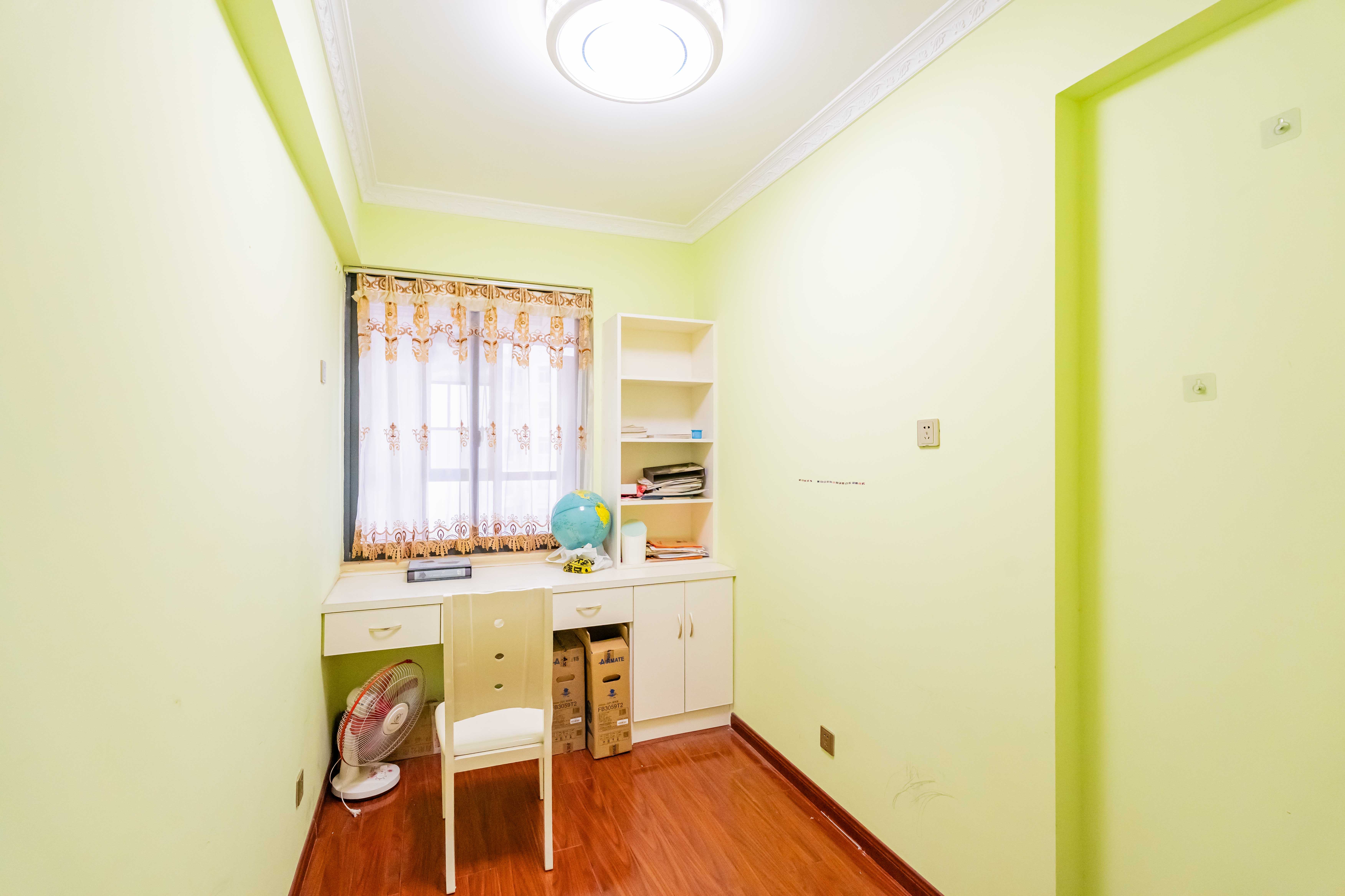 悦湖山  4室2厅2卫    105.0万 悦湖山  4室2厅2卫    105.0万卧室