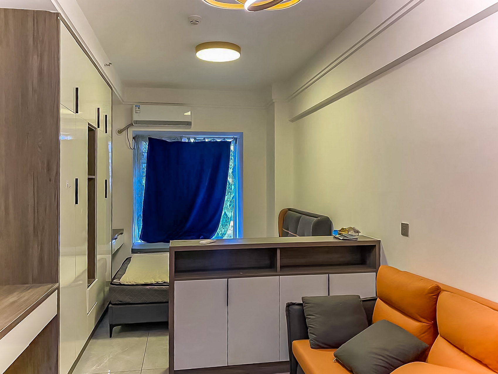 保利香槟国际  1室1厅1卫    23.95万客厅