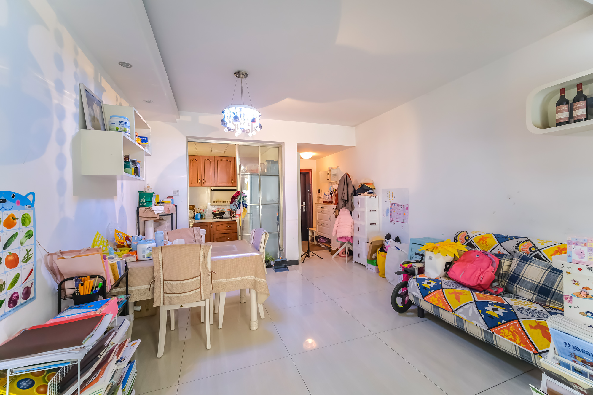 万丽景园 2室2厅1卫 57.8万 万丽景园 2室2厅1卫 57.8万客厅