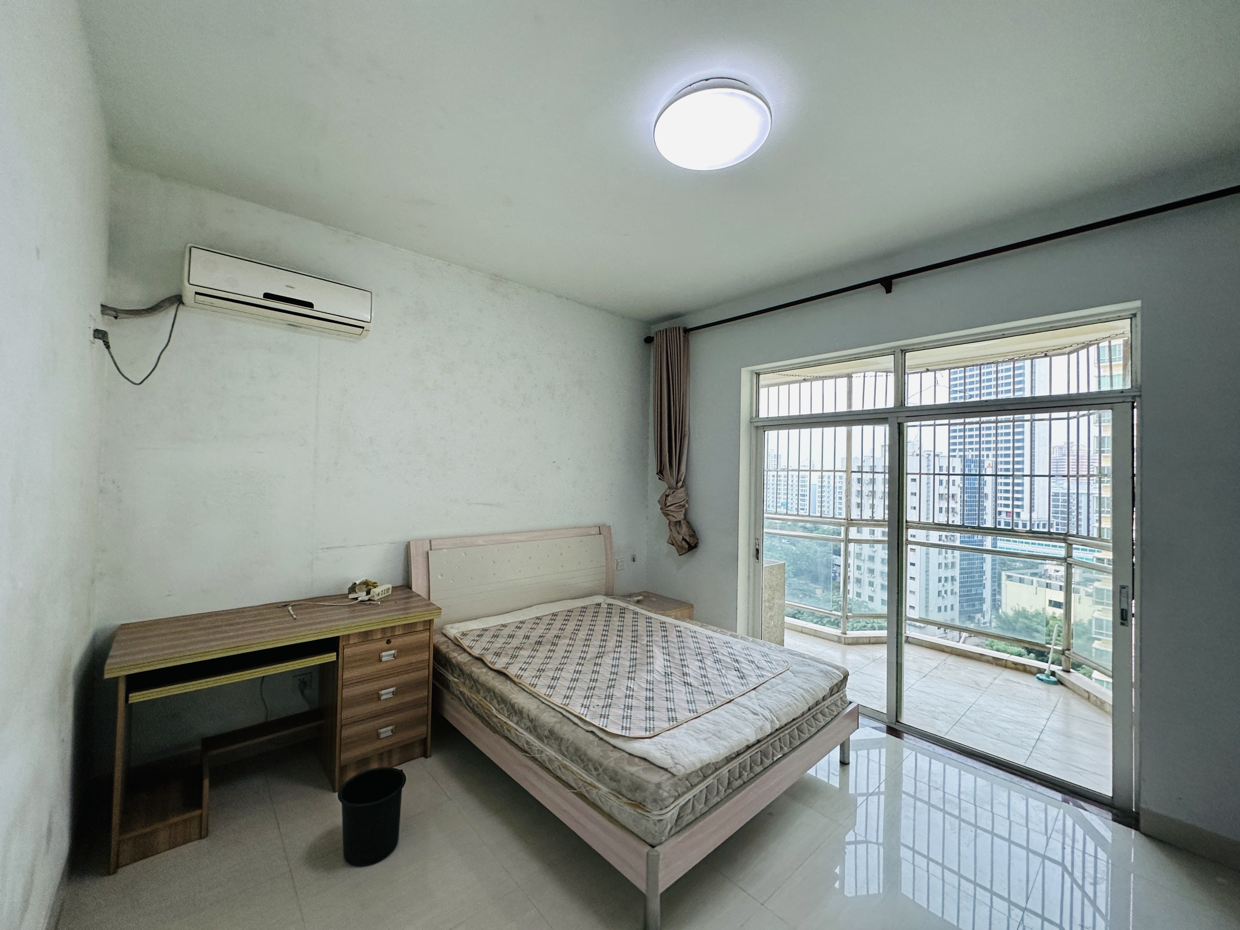 濠江花园  3室2厅2卫    140.0万 濠江花园  3室2厅2卫    140.0万卧室