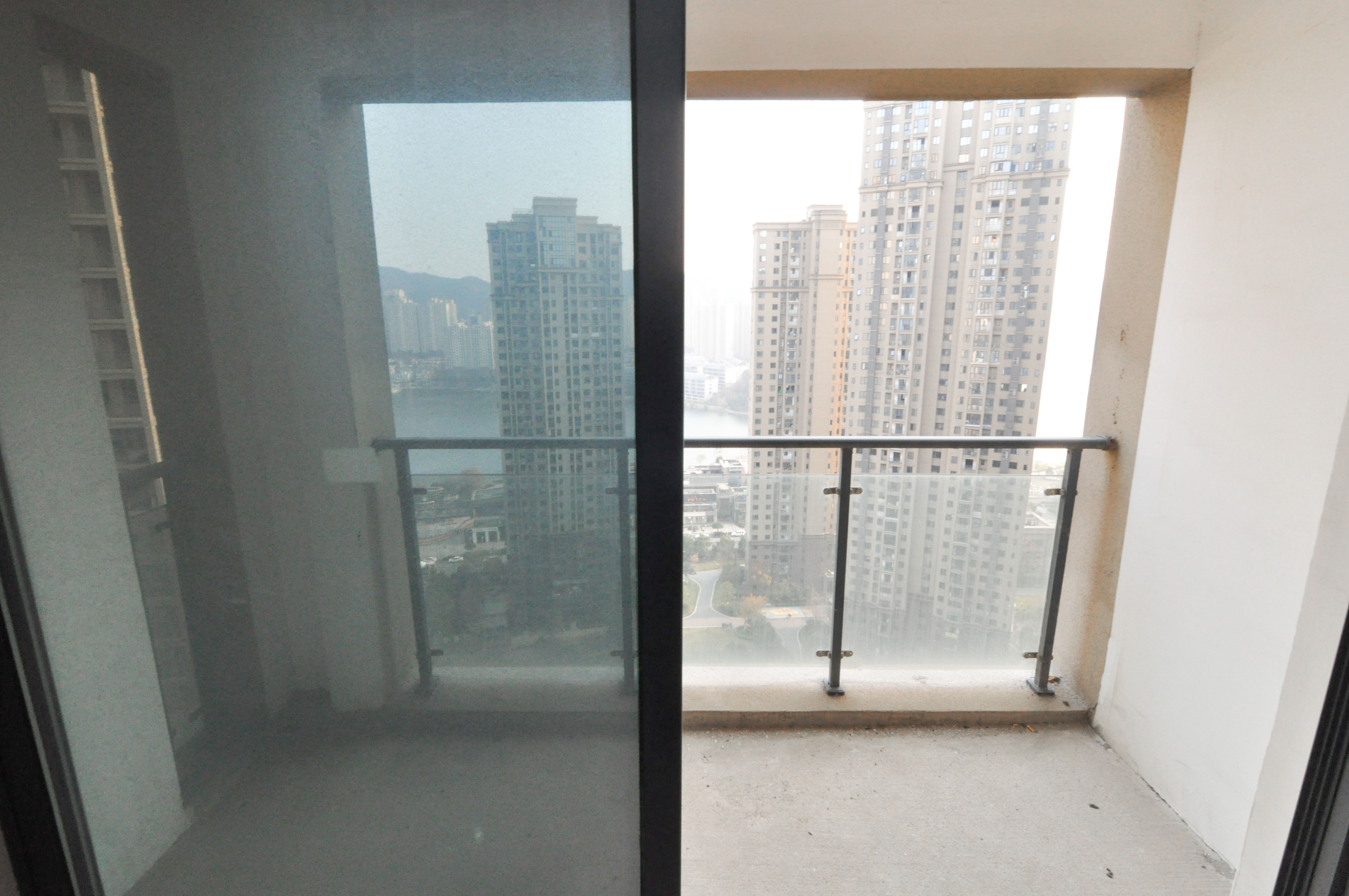 中建梅溪湖中心  3室2厅2卫    153.0万其他