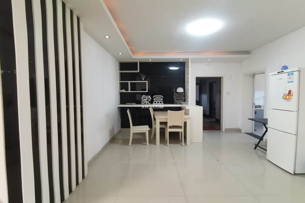 东方豪苑 4室2厅2卫 2200.00元/月 东方豪苑 4室2厅2卫 2200.00元/月室内图