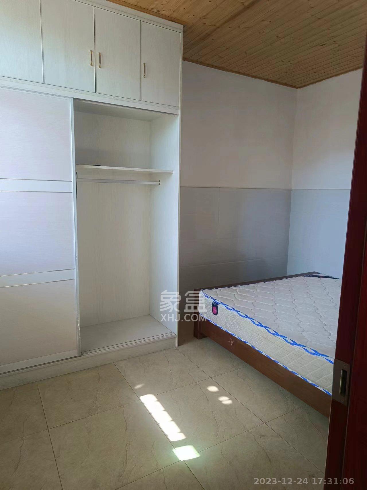 靳江小区  1室1厅1卫   1280.00元/月室内图