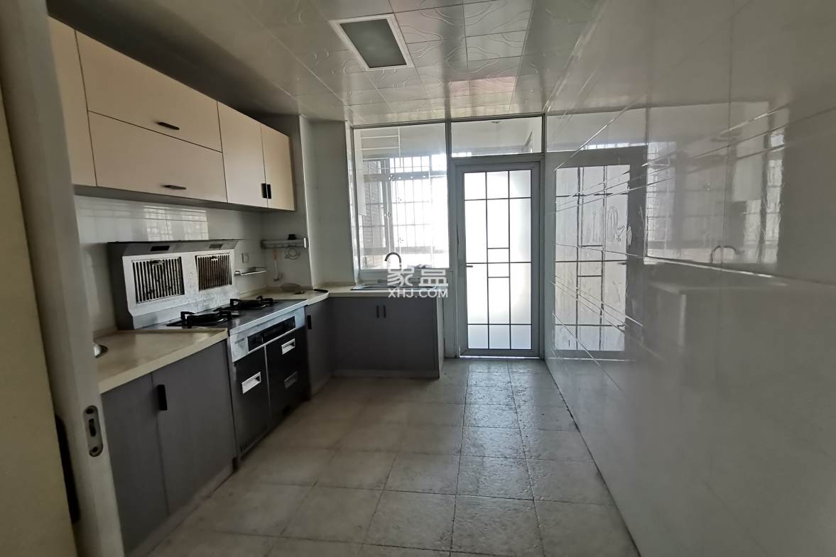 东方豪苑 4室2厅2卫 2200.00元/月 东方豪苑 4室2厅2卫 2200.00元/月室内图