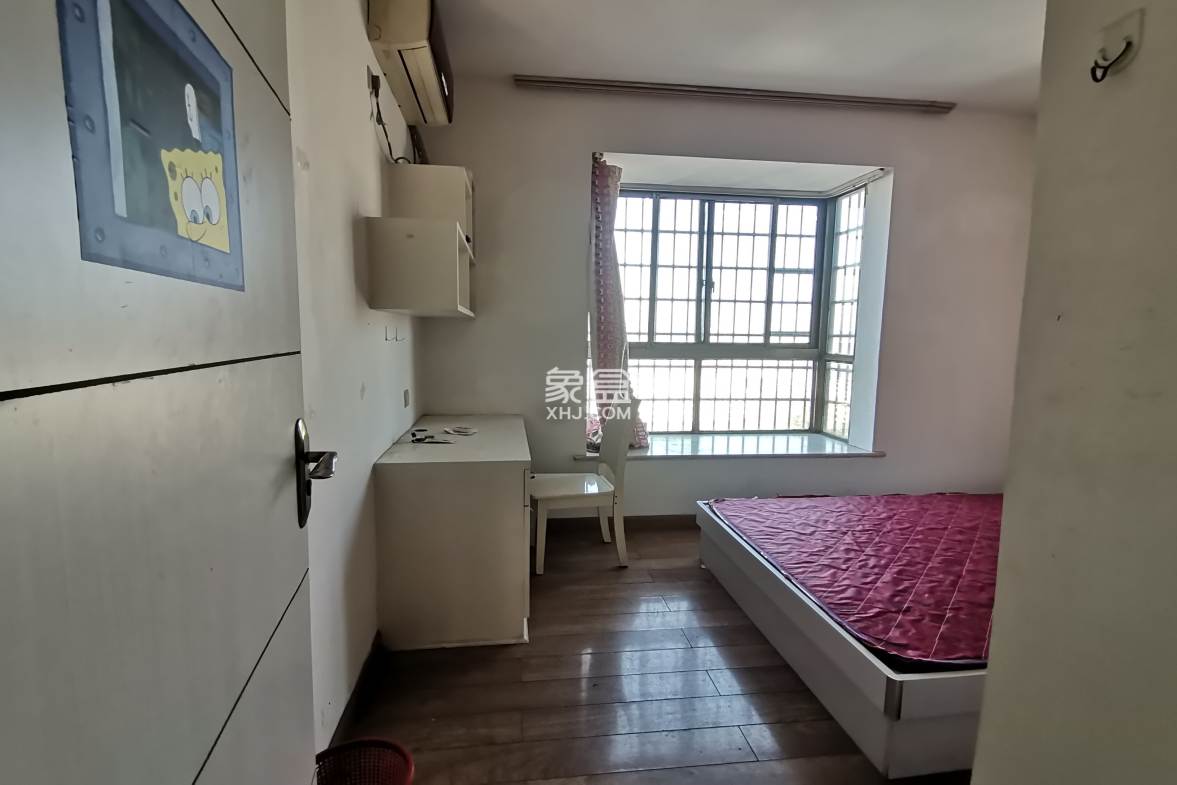 东方豪苑 4室2厅2卫 2200.00元/月 东方豪苑 4室2厅2卫 2200.00元/月室内图