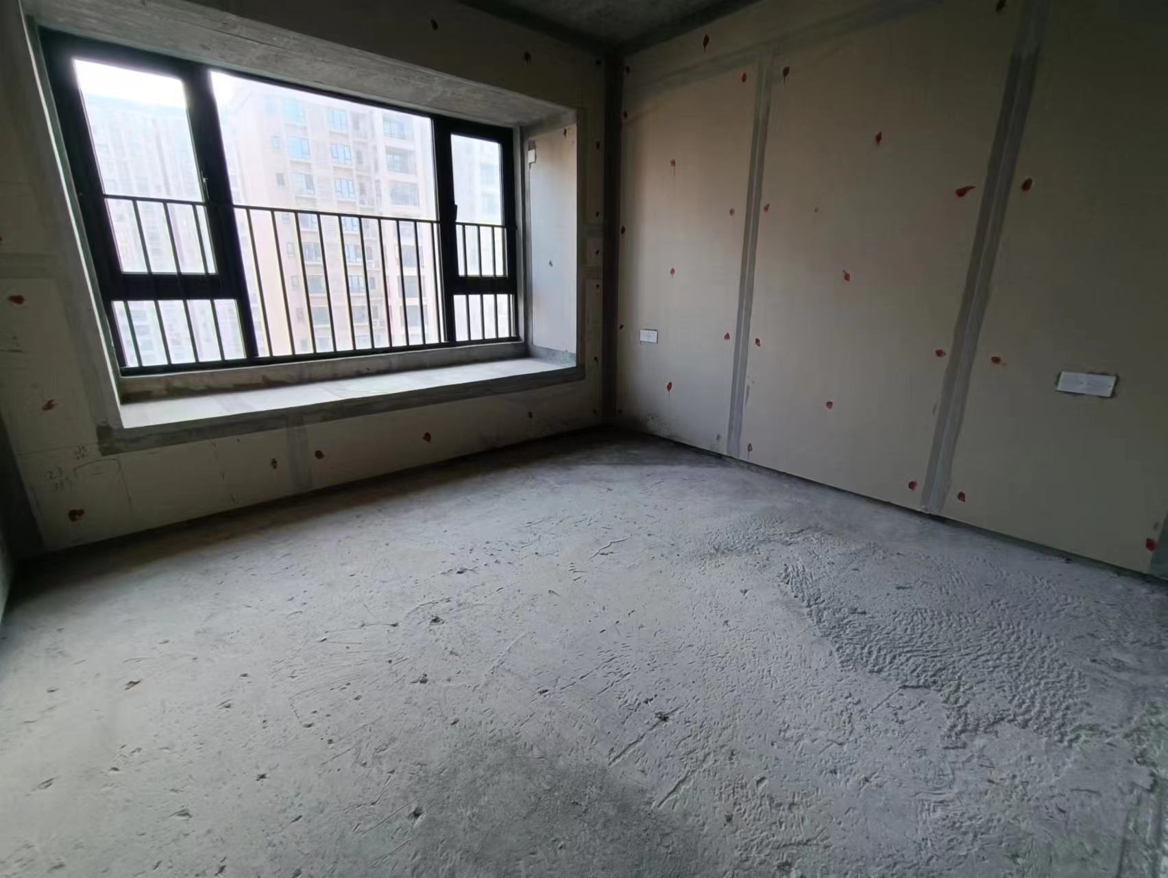 美的梧桐庄园  4室2厅2卫   110.00万室内图