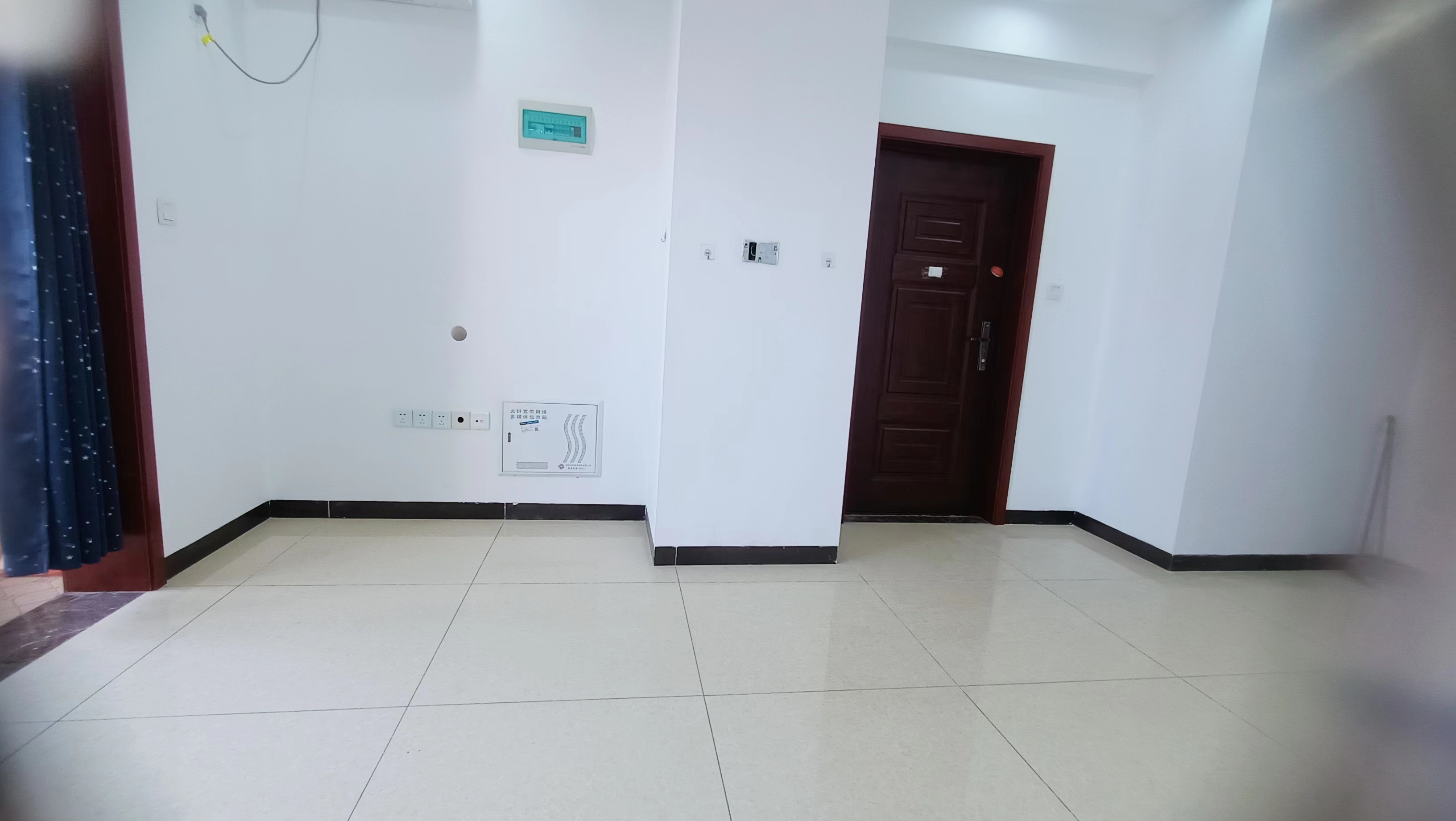 东方时代广场 1室1厅1卫 20.8万 东方时代广场 1室1厅1卫 20.8万室内图