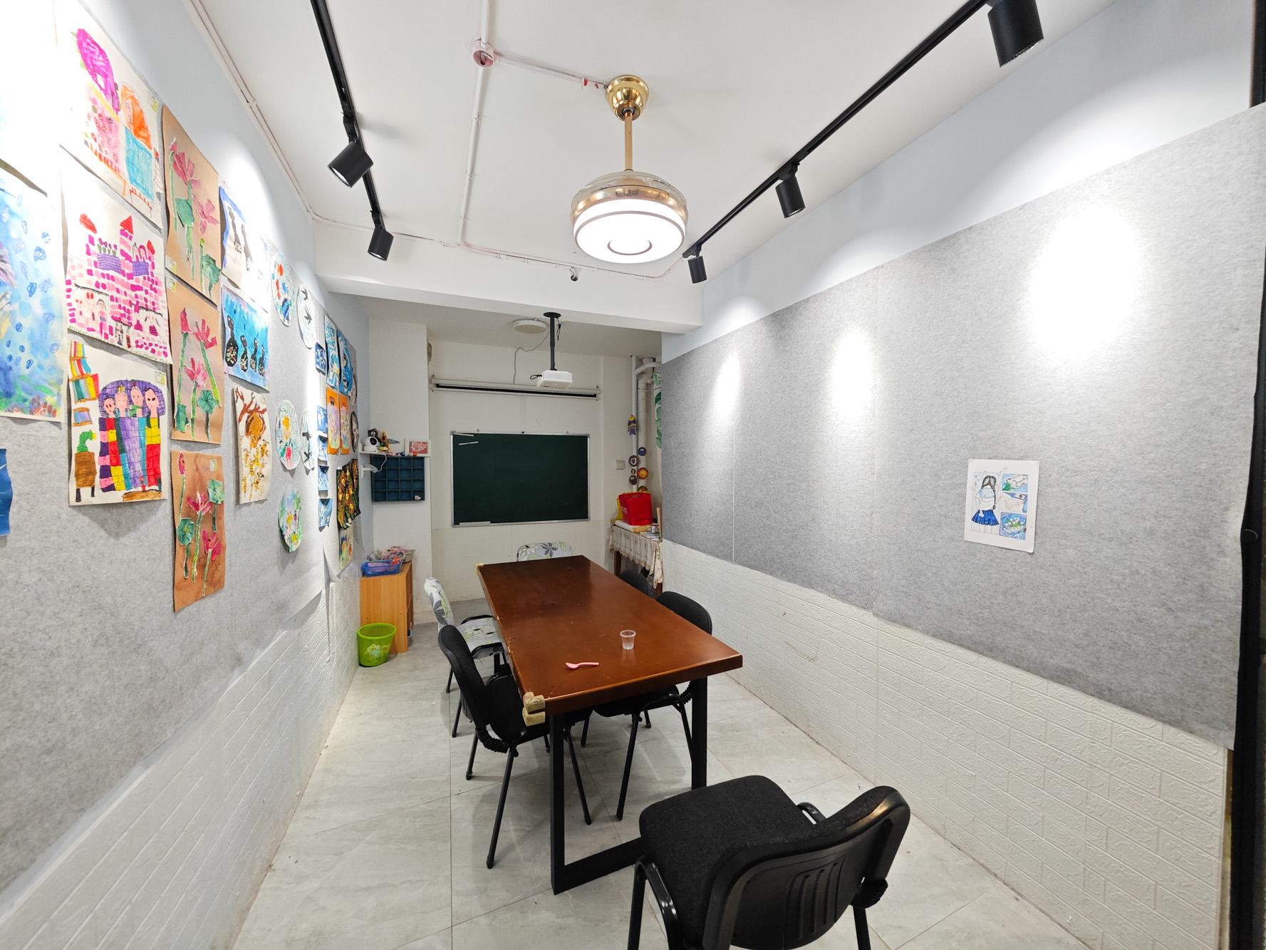 中建嘉和城  3室2厅2卫   84.50万卧室