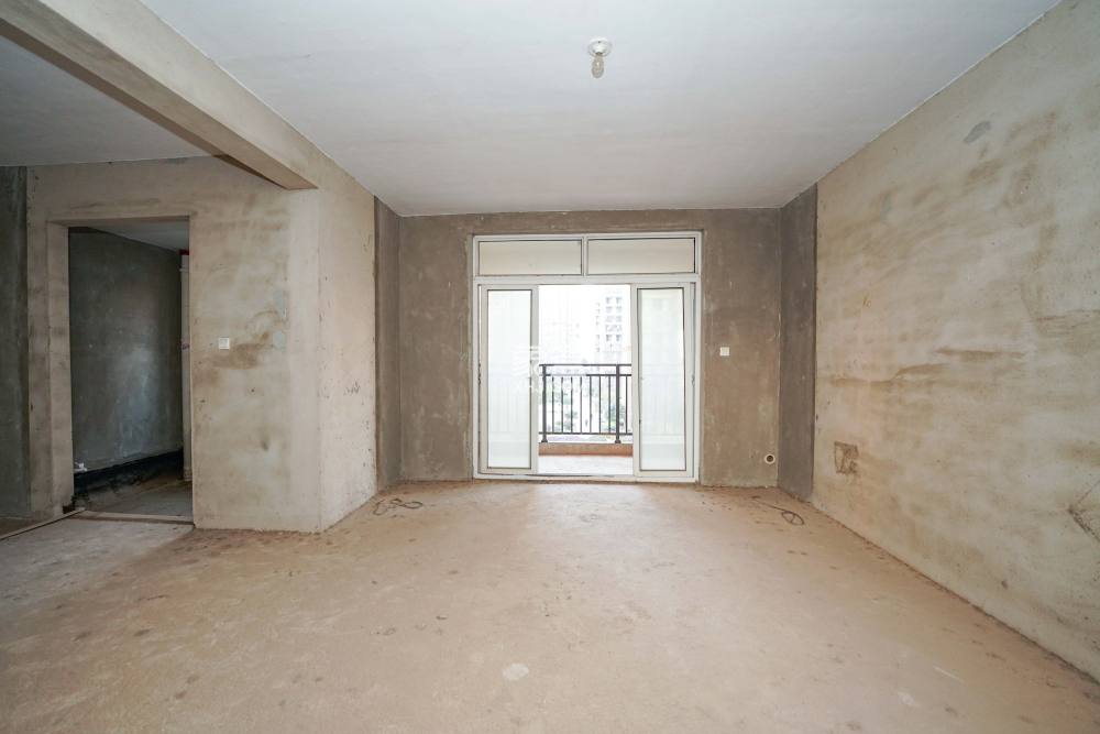 鑫天格林香山  3室2厅2卫    43.0万