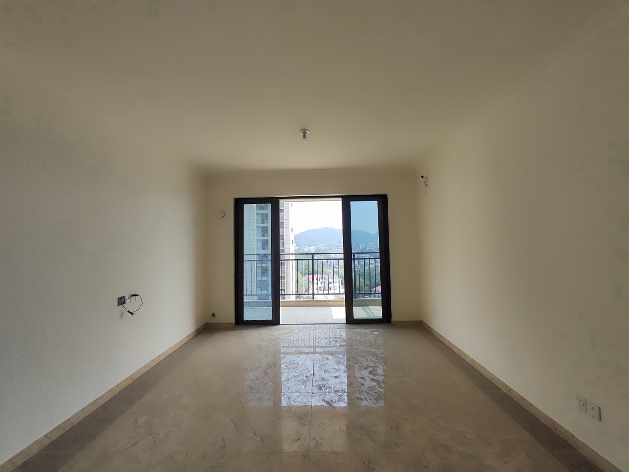 碧桂园豪园-二期  3室2厅1卫    70.0万室内图1