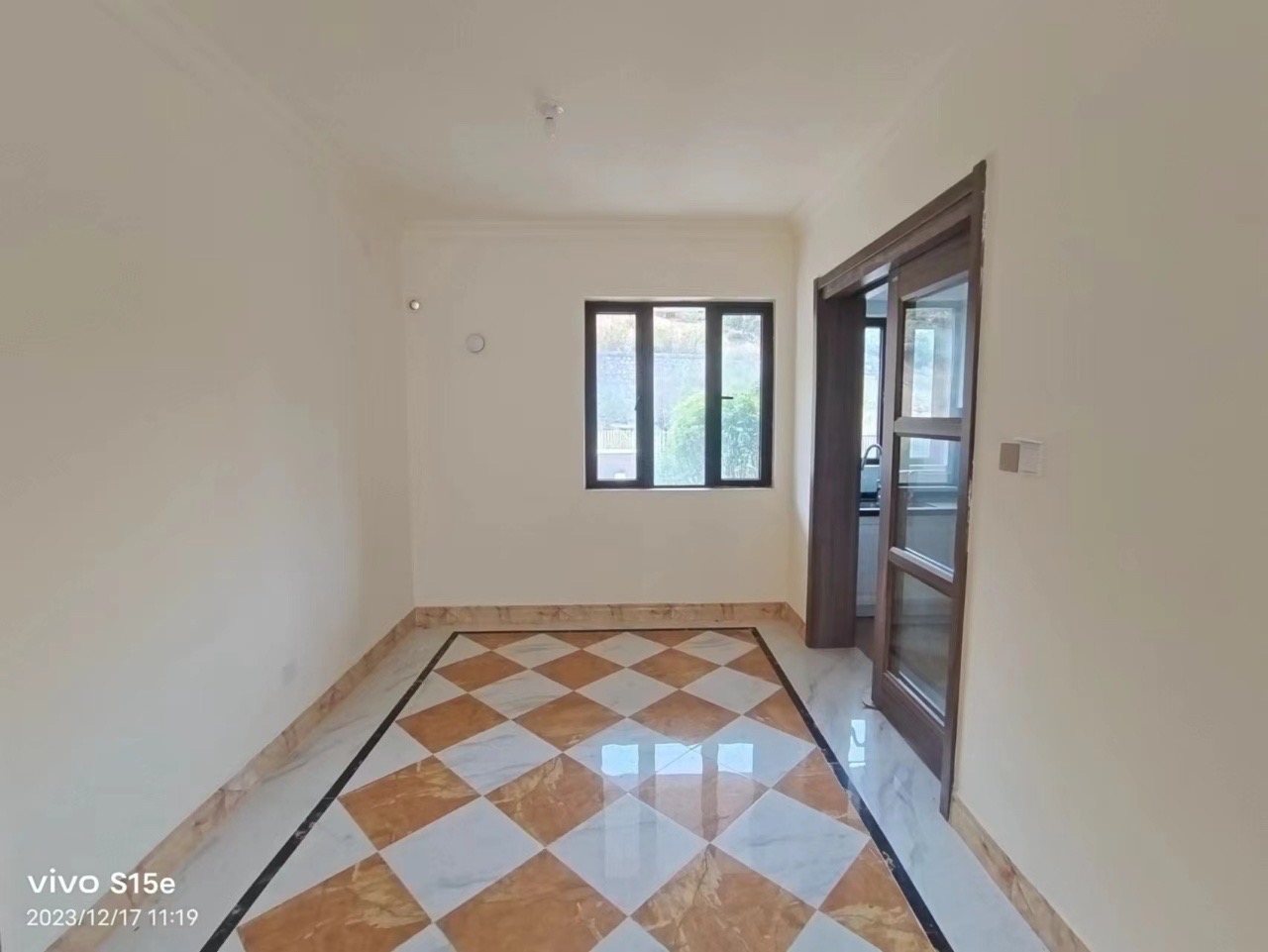 碧桂园豪园-二期  3室2厅1卫    70.0万 碧桂园豪园-二期  3室2厅1卫    70.0万客厅