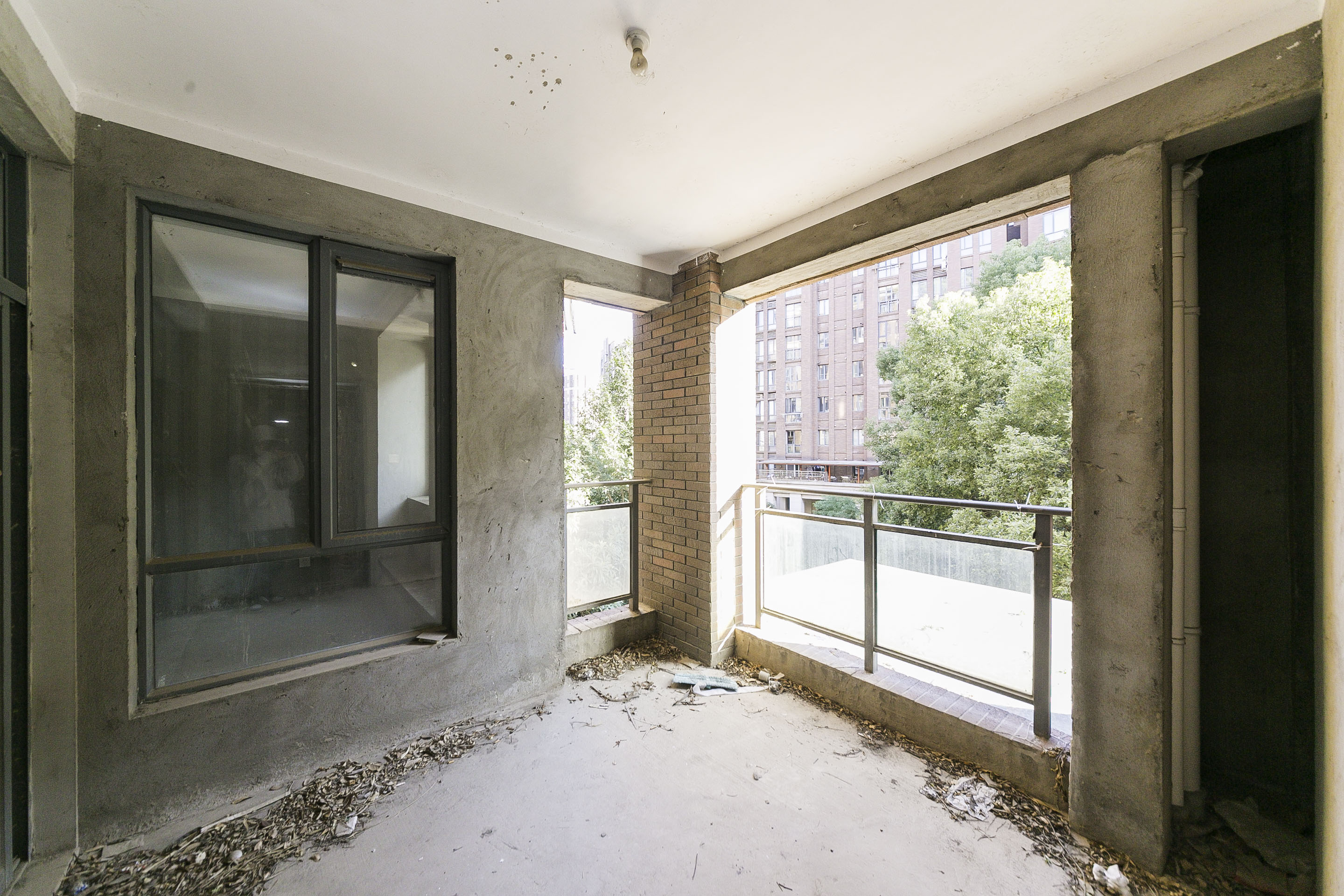 奥林匹克花园 3室2厅2卫 138.0万 奥林匹克花园 3室2厅2卫 138.0万阳台