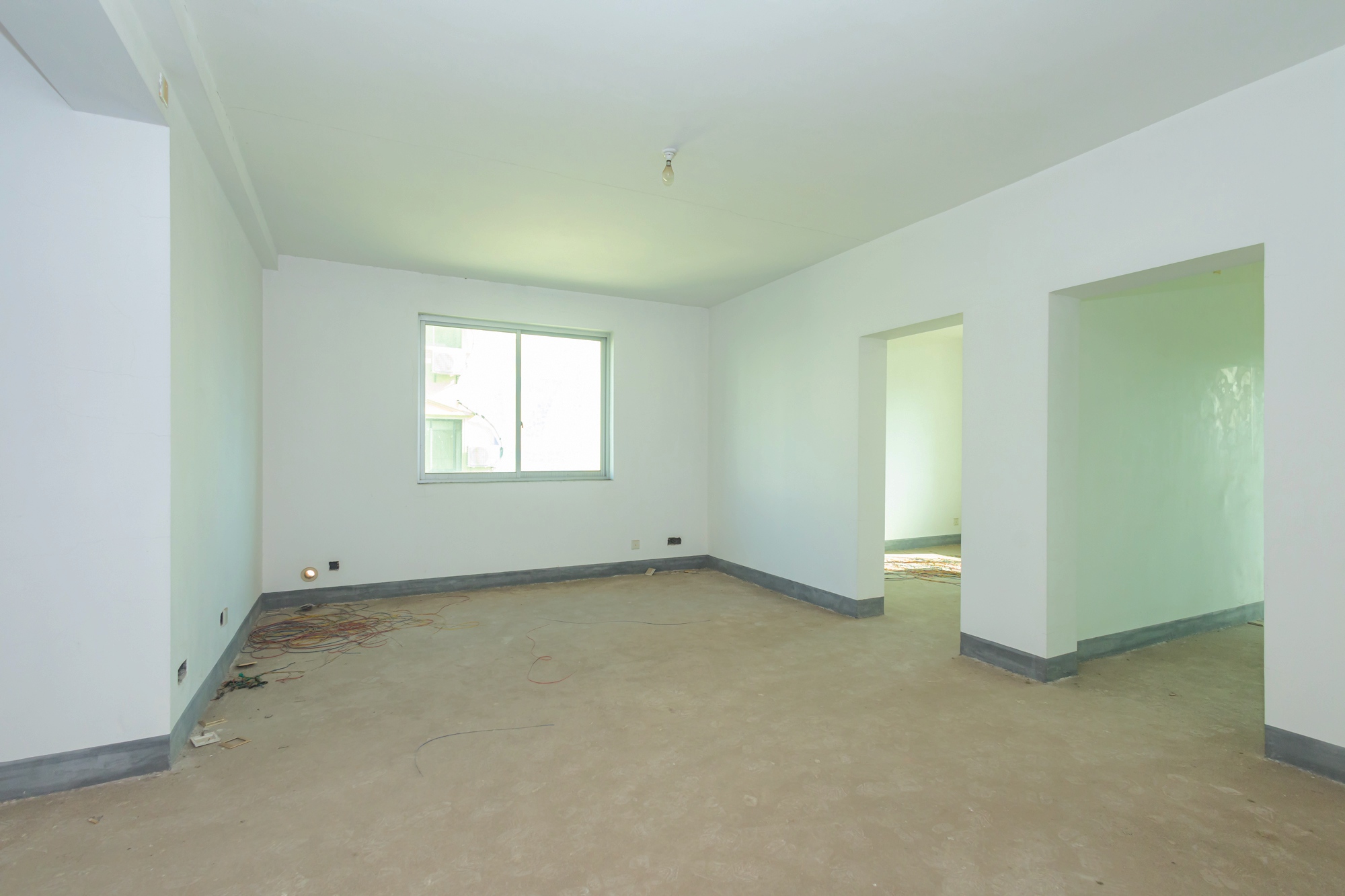 中南汽车世界 3室2厅2卫 47.3万 中南汽车世界 3室2厅2卫 47.3万客厅