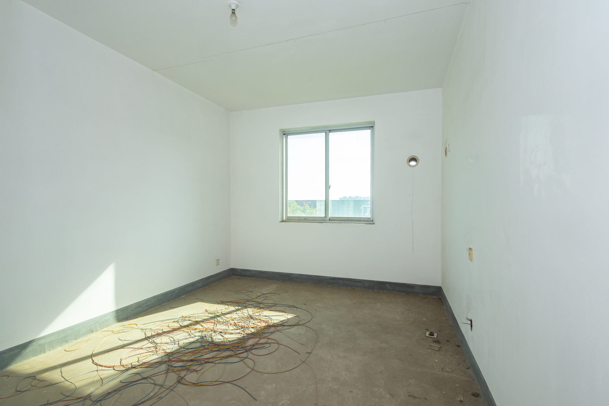 中南汽车世界 3室2厅2卫 47.3万 中南汽车世界 3室2厅2卫 47.3万卧室