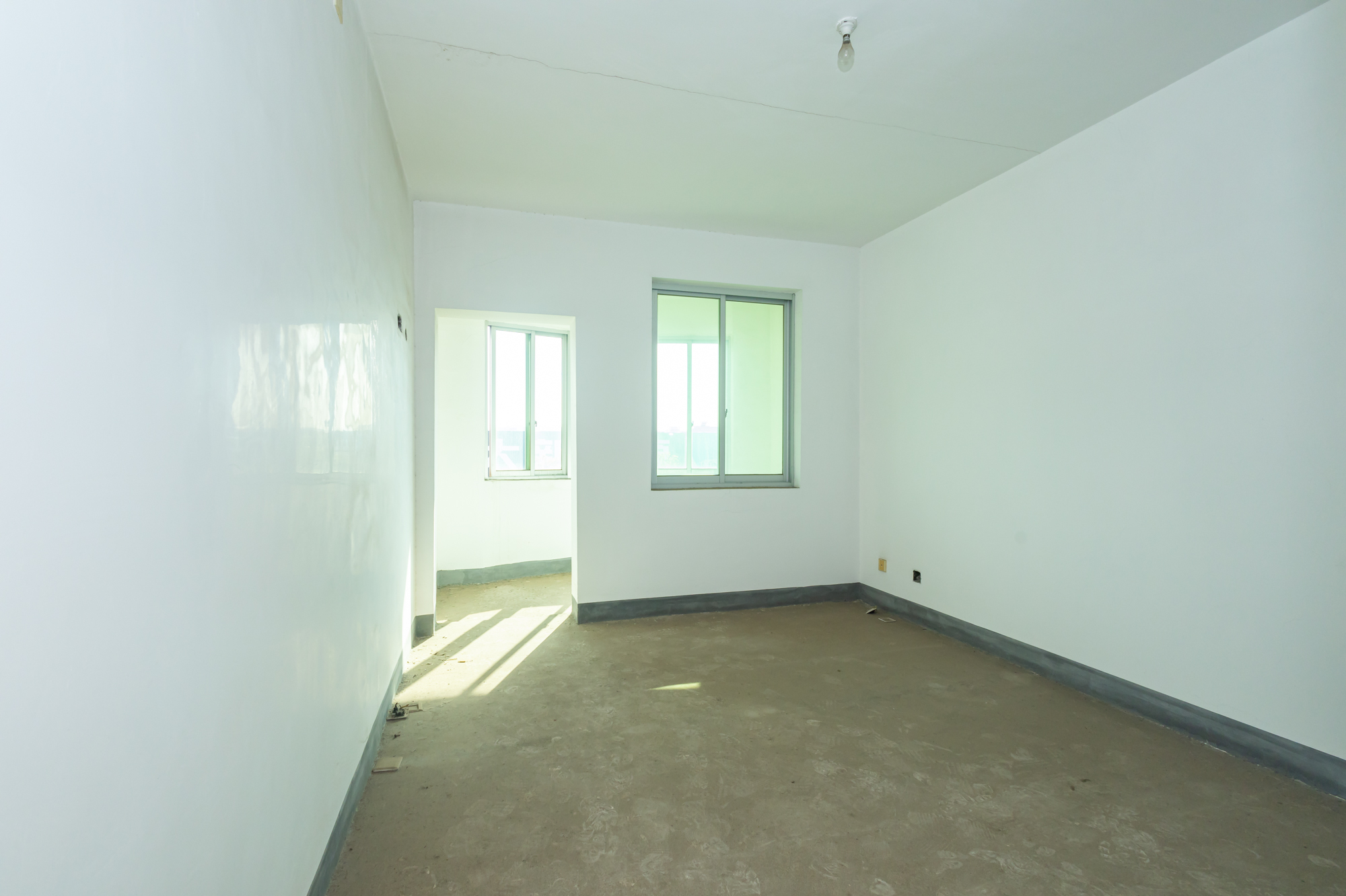 中南汽车世界 3室2厅2卫 47.3万 中南汽车世界 3室2厅2卫 47.3万卧室