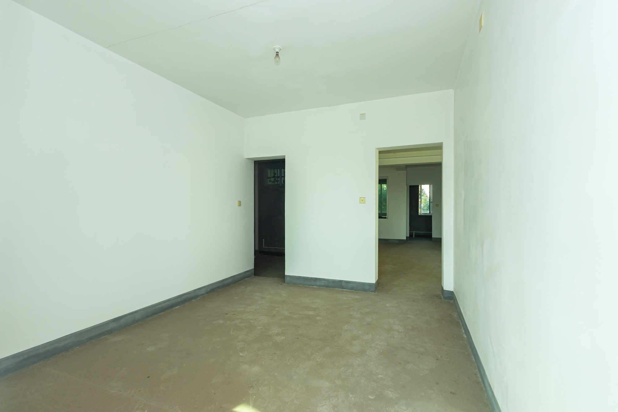 中南汽车世界 3室2厅2卫 47.3万 中南汽车世界 3室2厅2卫 47.3万卧室