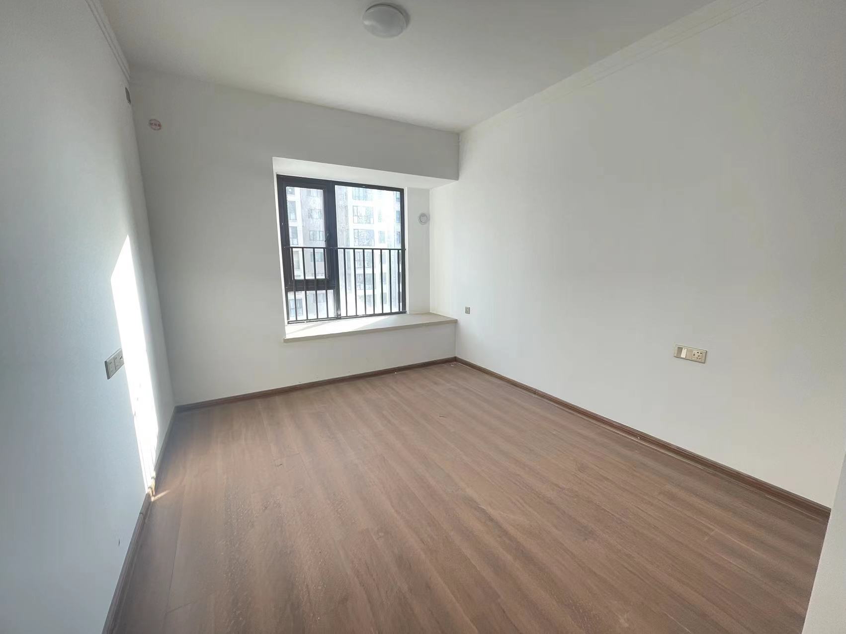 美的檀府  3室2厅2卫    60.0万 美的檀府  3室2厅2卫    60.0万室内图