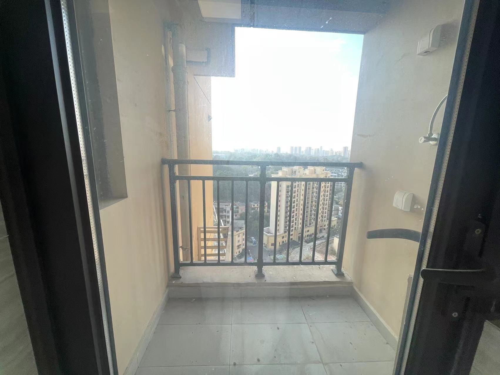 美的檀府  3室2厅2卫    60.0万 美的檀府  3室2厅2卫    60.0万室内图