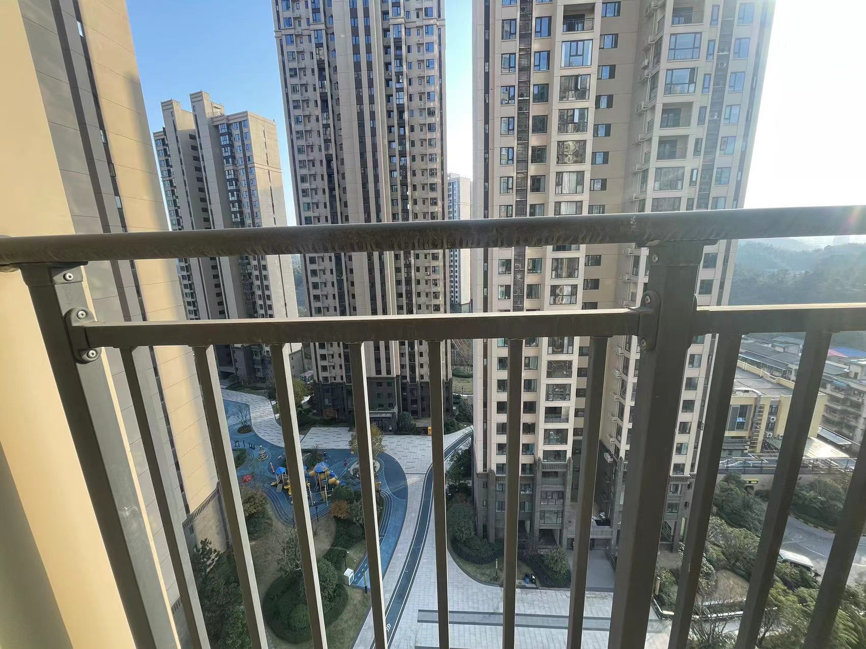 美的檀府  3室2厅2卫    60.0万 美的檀府  3室2厅2卫    60.0万室内图