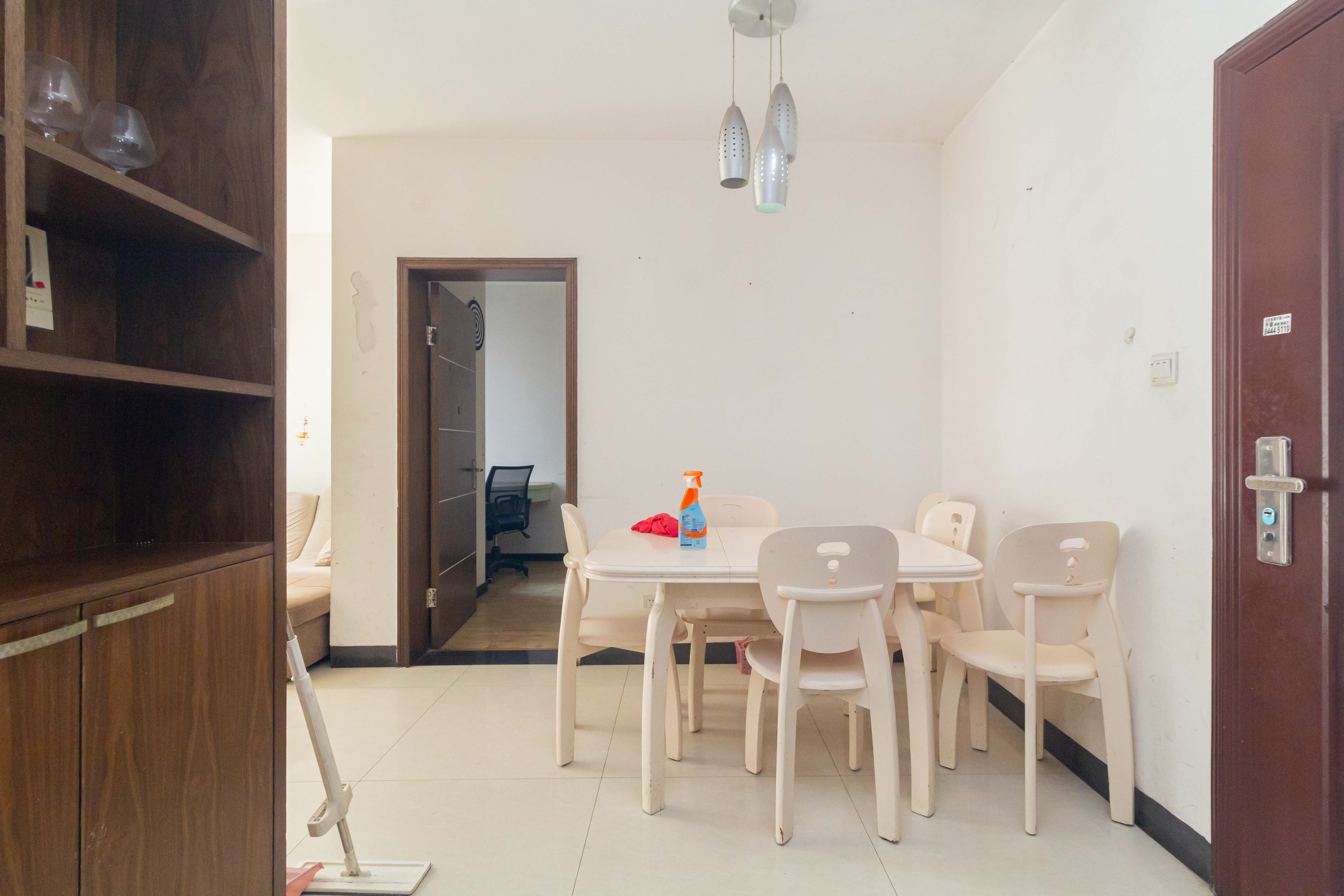 中国铁建国际城一期  2室2厅1卫    49.8万客厅