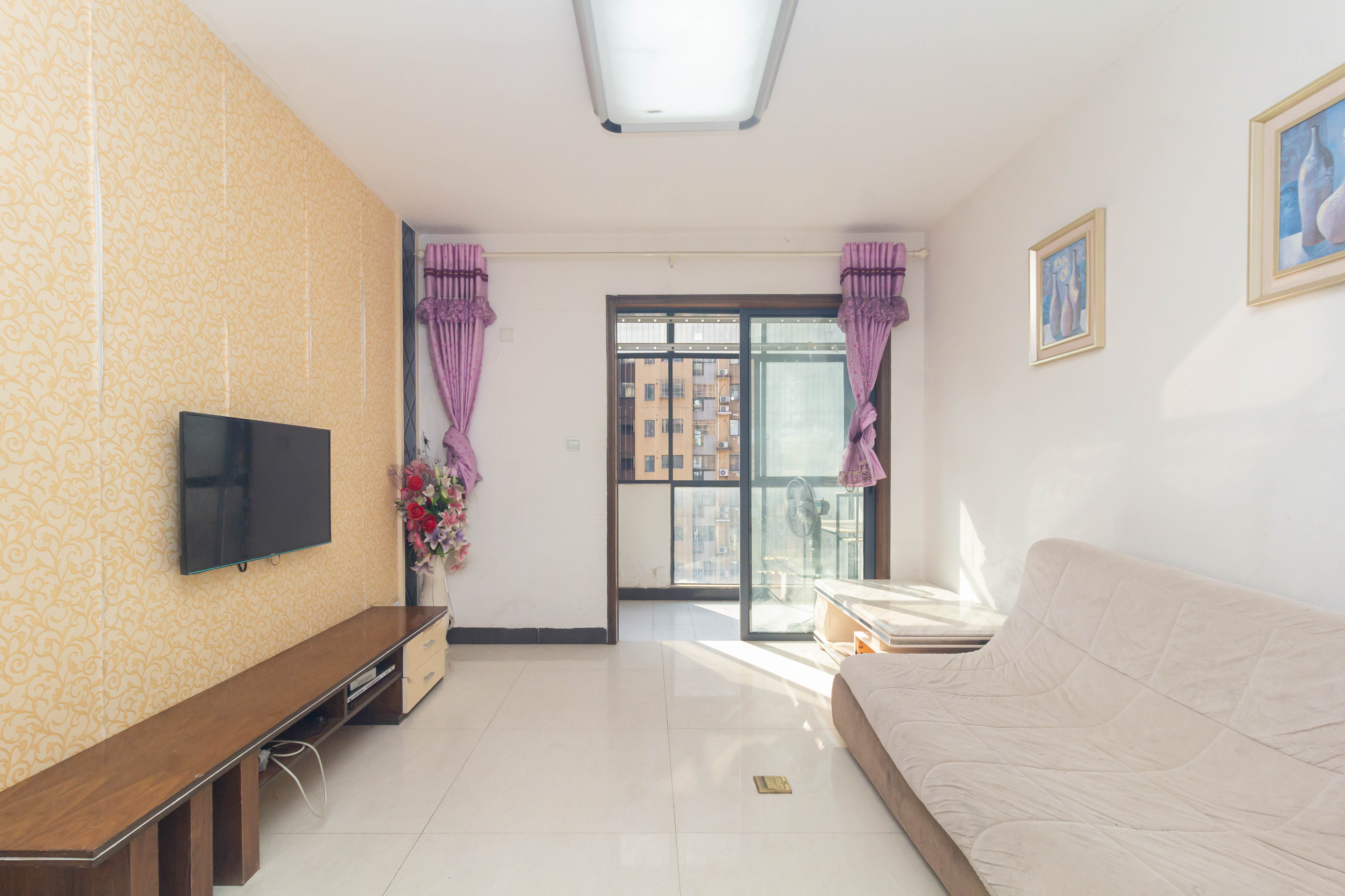 中国铁建国际城一期  2室2厅1卫    49.8万客厅