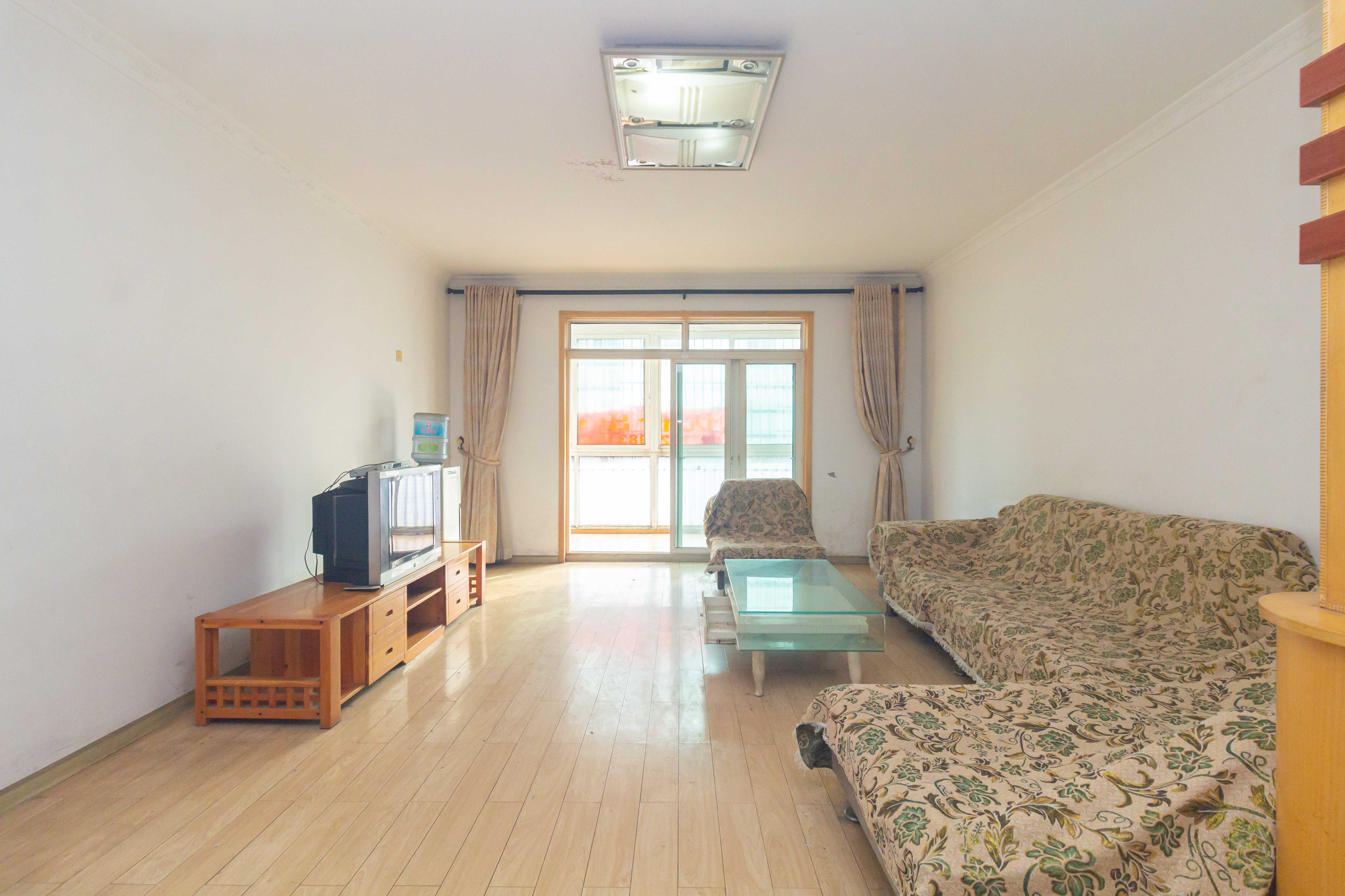 创业乐园  3室2厅2卫   45.80万 创业乐园  3室2厅2卫   45.80万客厅