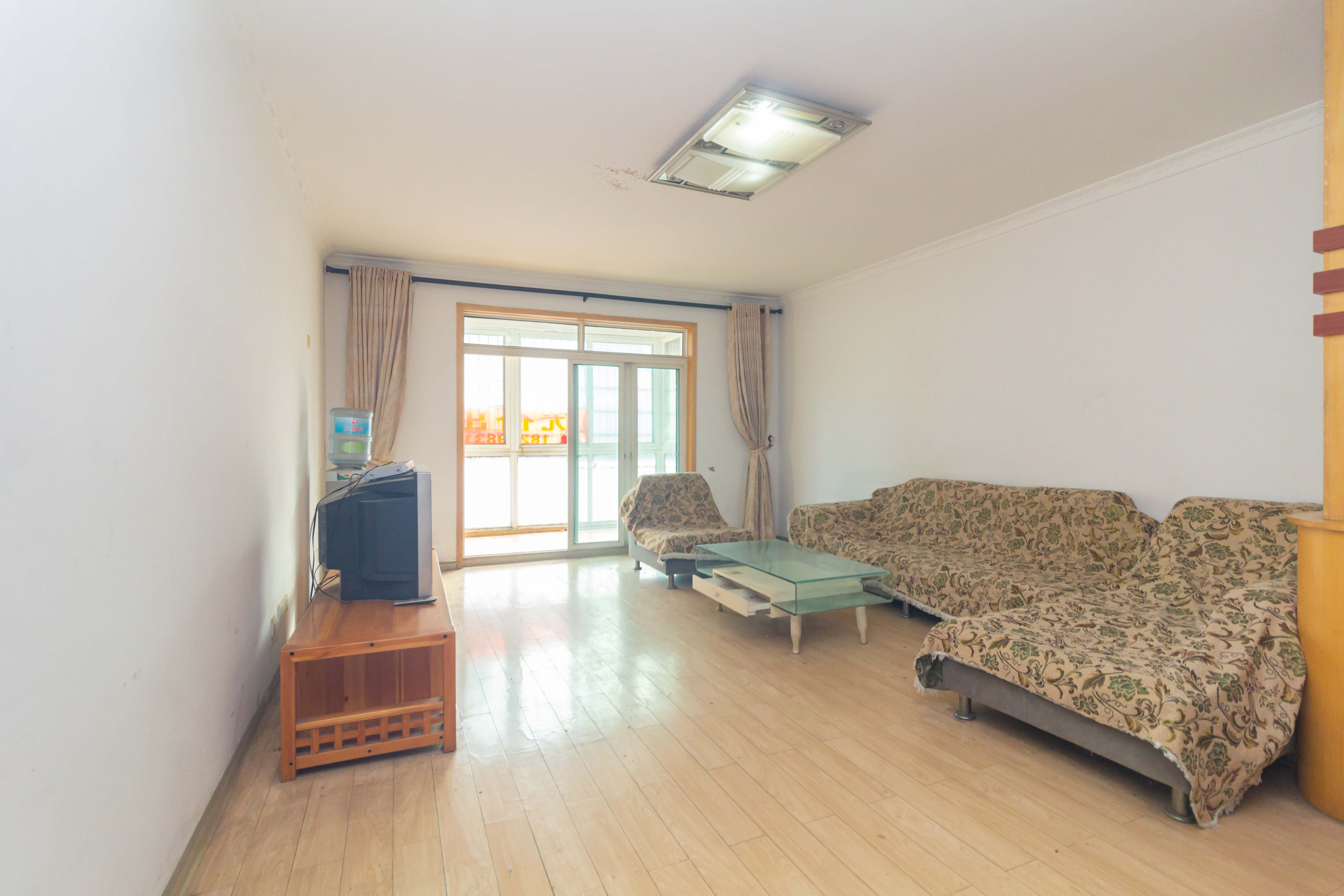 创业乐园  3室2厅2卫   45.80万 创业乐园  3室2厅2卫   45.80万客厅