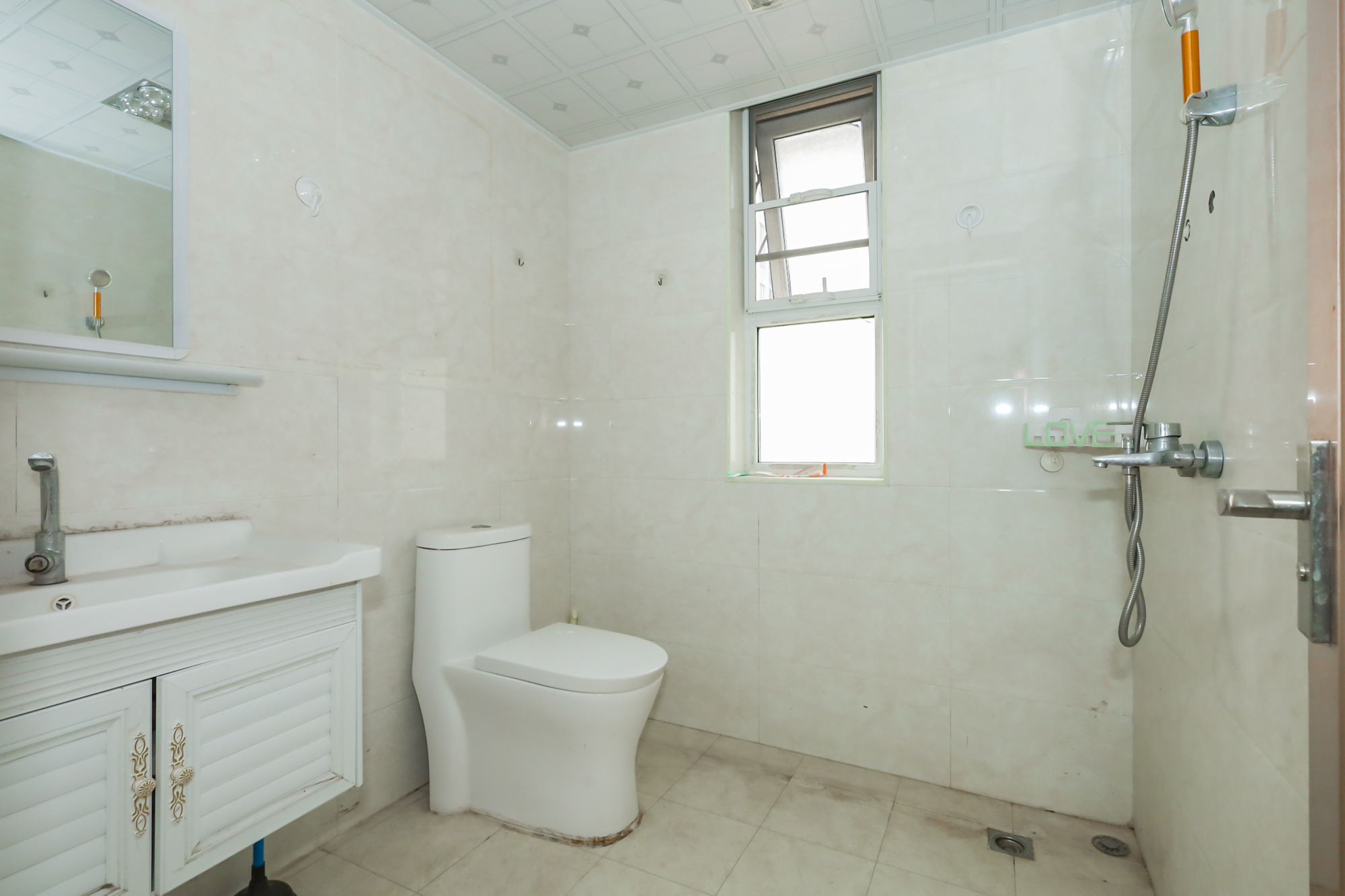 当代滨江MOMA  3室2厅1卫    158.0万卫生间