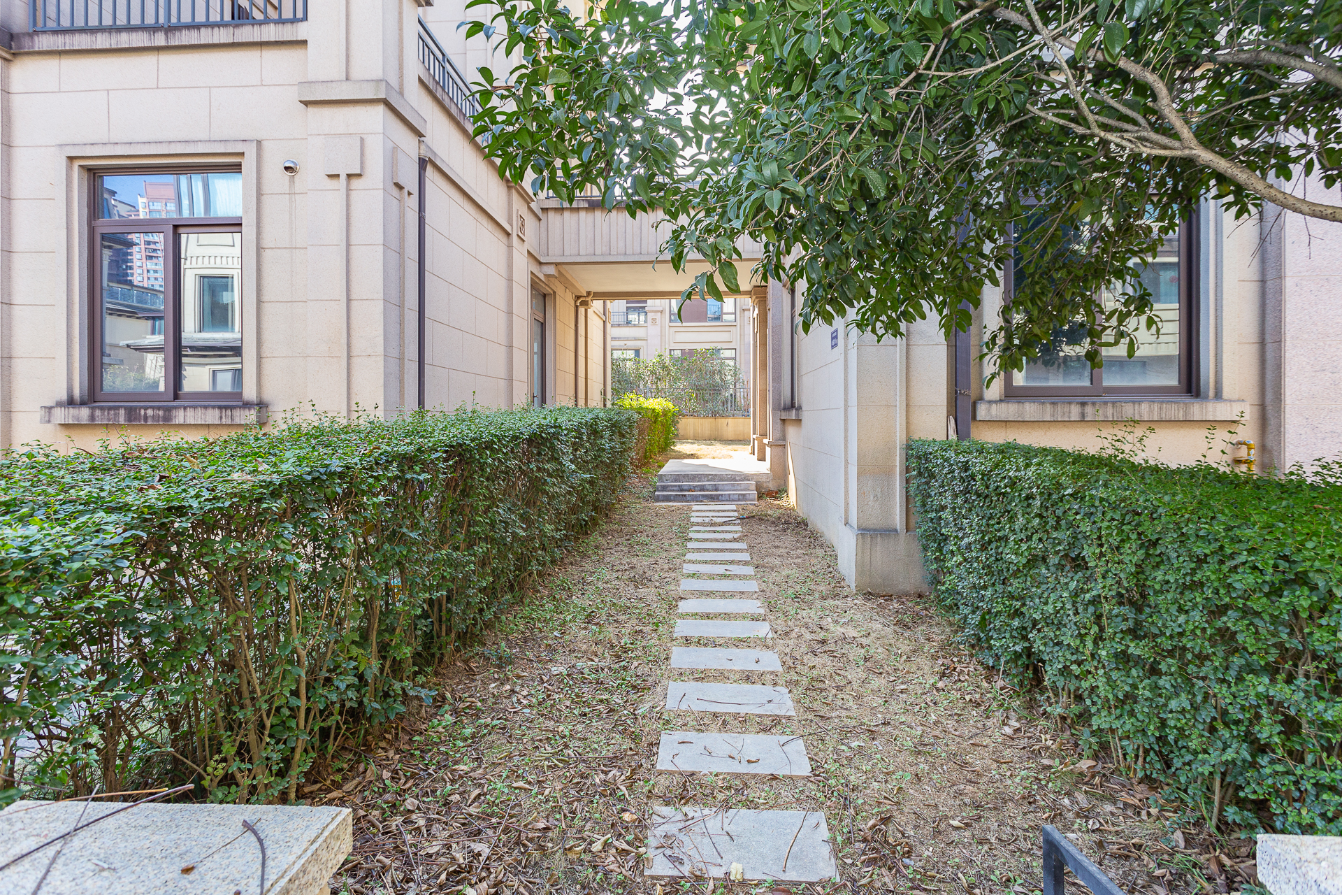 龙湖璟宸原著(龙湖紫宸)  4室3厅3卫    410.0万 龙湖璟宸原著(龙湖紫宸)  4室3厅3卫    410.0万其他