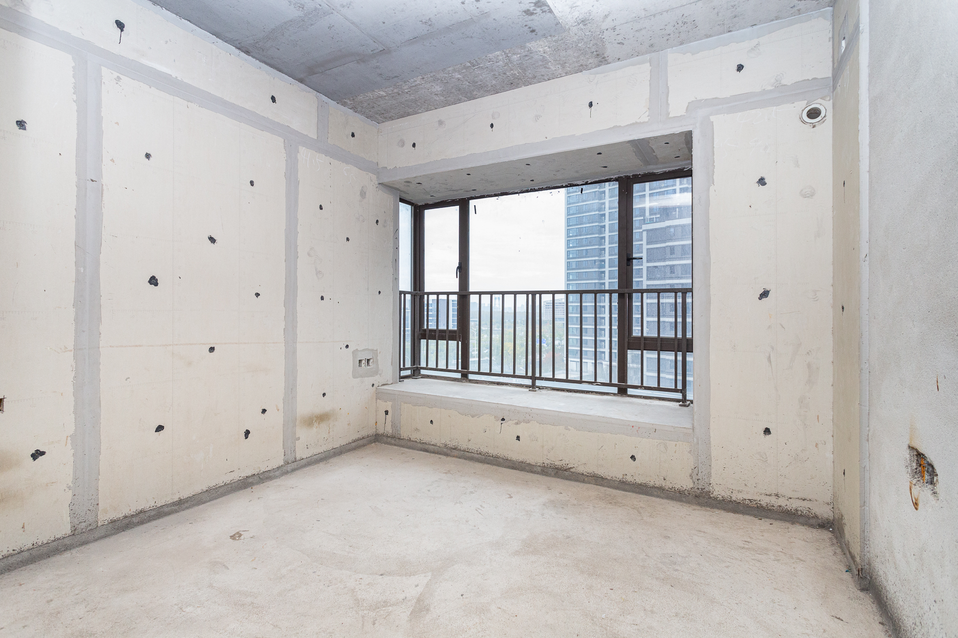 长燃润和天地(长润小区印湘江) 5室2厅2卫 116.0万 长燃润和天地(长润小区印湘江) 5室2厅2卫 116.0万卧室