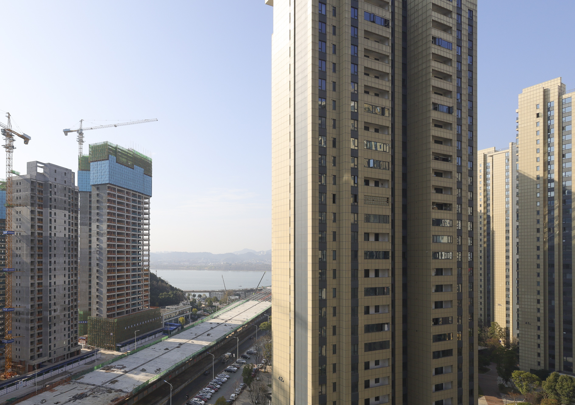 湘江壹号一二三期(创远湘江壹号)  4室2厅3卫    210.0万 湘江壹号一二三期(创远湘江壹号)  4室2厅3卫    210.0万其他