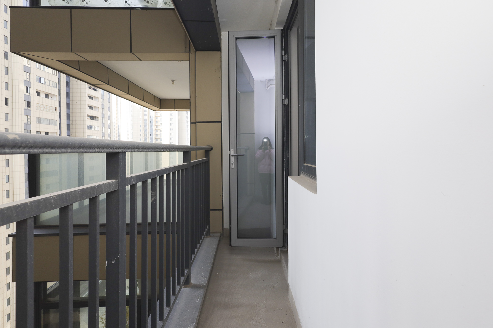 湘江壹号一二三期(创远湘江壹号)  4室2厅3卫    210.0万 湘江壹号一二三期(创远湘江壹号)  4室2厅3卫    210.0万阳台