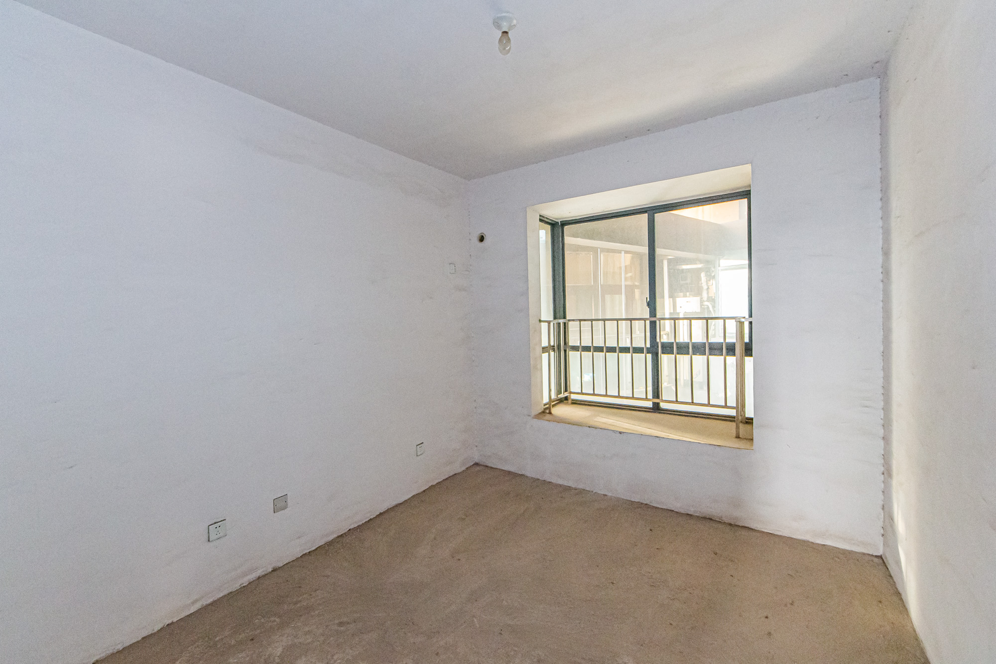 湘江世纪城湘江豪庭  5室2厅2卫    290.0万 湘江世纪城湘江豪庭  5室2厅2卫    290.0万卧室