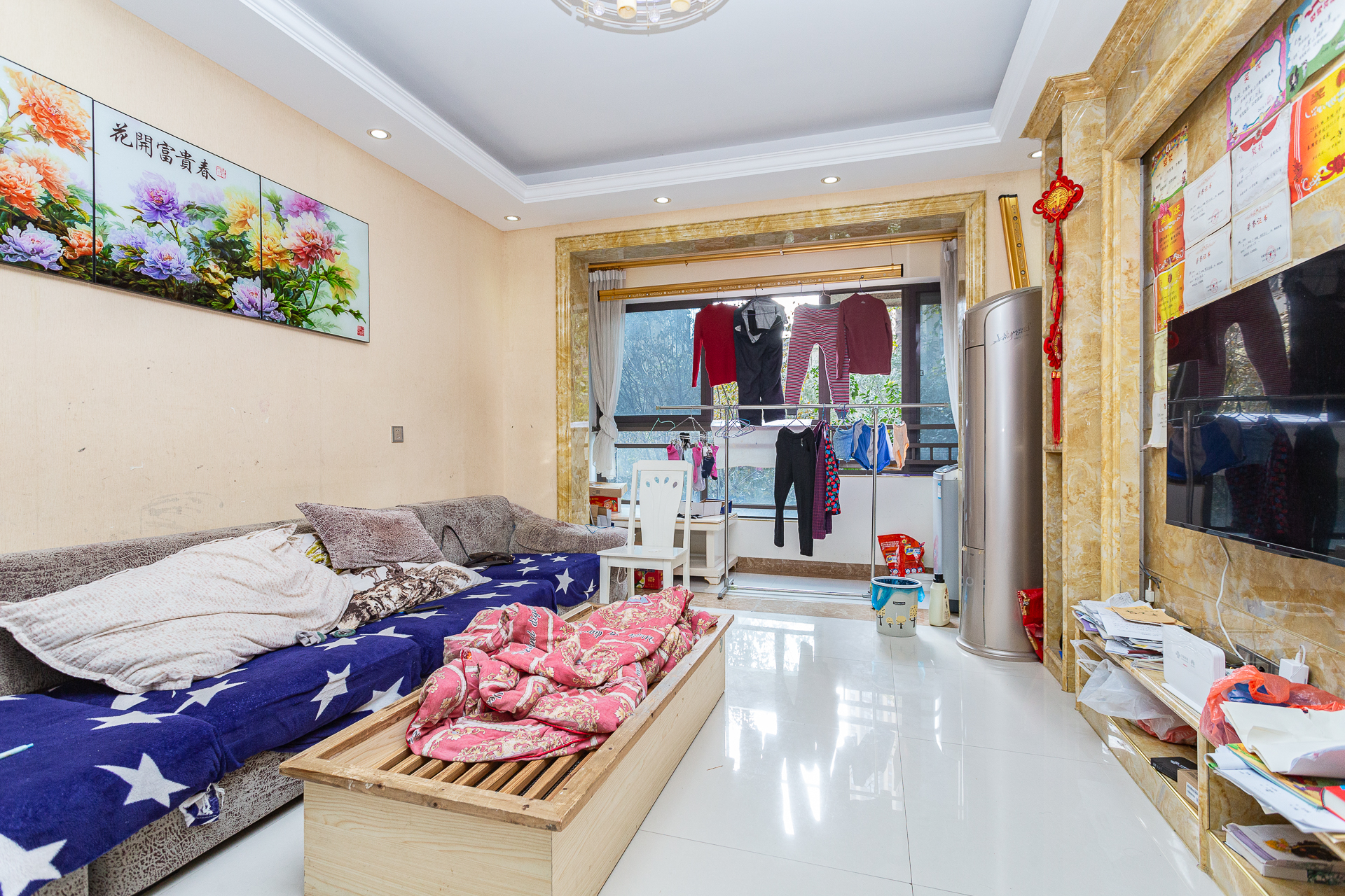 龙湖湘风原著(龙湖湘风星城) 4室2厅2卫 102.8万 龙湖湘风原著(龙湖湘风星城) 4室2厅2卫 102.8万客厅