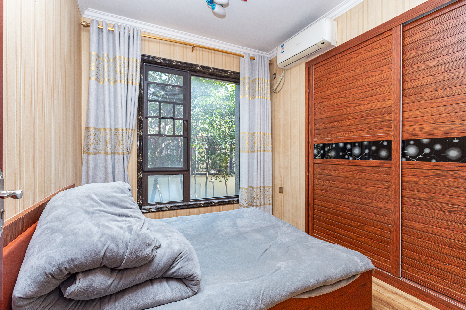 龙湖湘风原著(龙湖湘风星城) 4室2厅2卫 102.8万 龙湖湘风原著(龙湖湘风星城) 4室2厅2卫 102.8万卧室