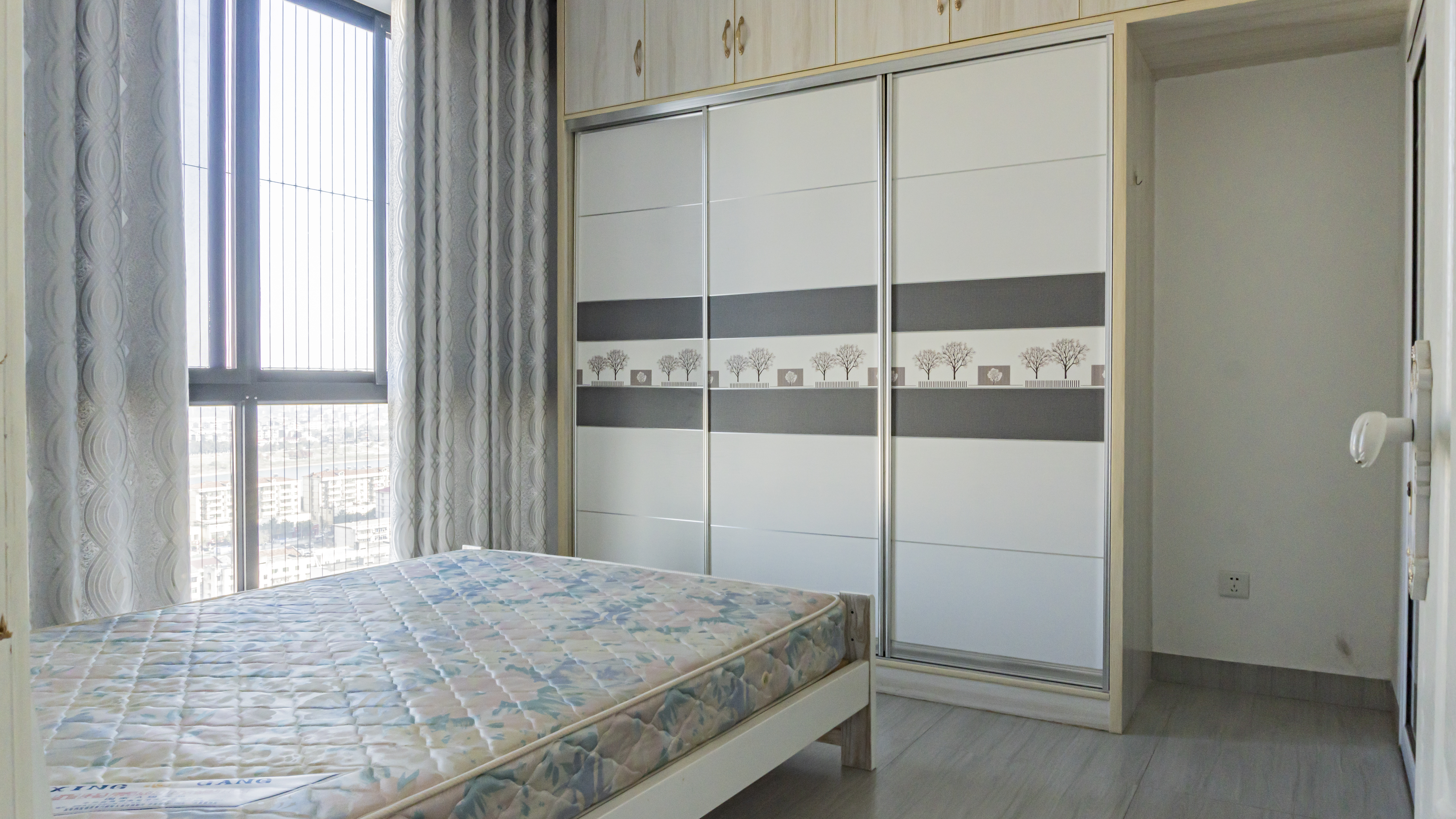 新都汇  1室1厅1卫   32.80万客厅