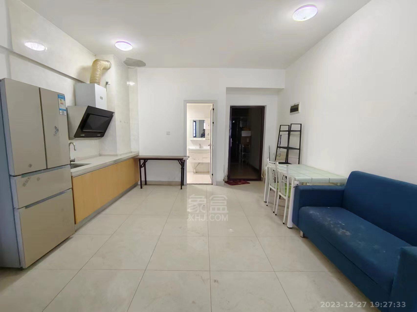 圣华名城建设北路110号 1室1厅1卫 900.00元/月 圣华名城建设北路110号 1室1厅1卫 900.00元/月室内图