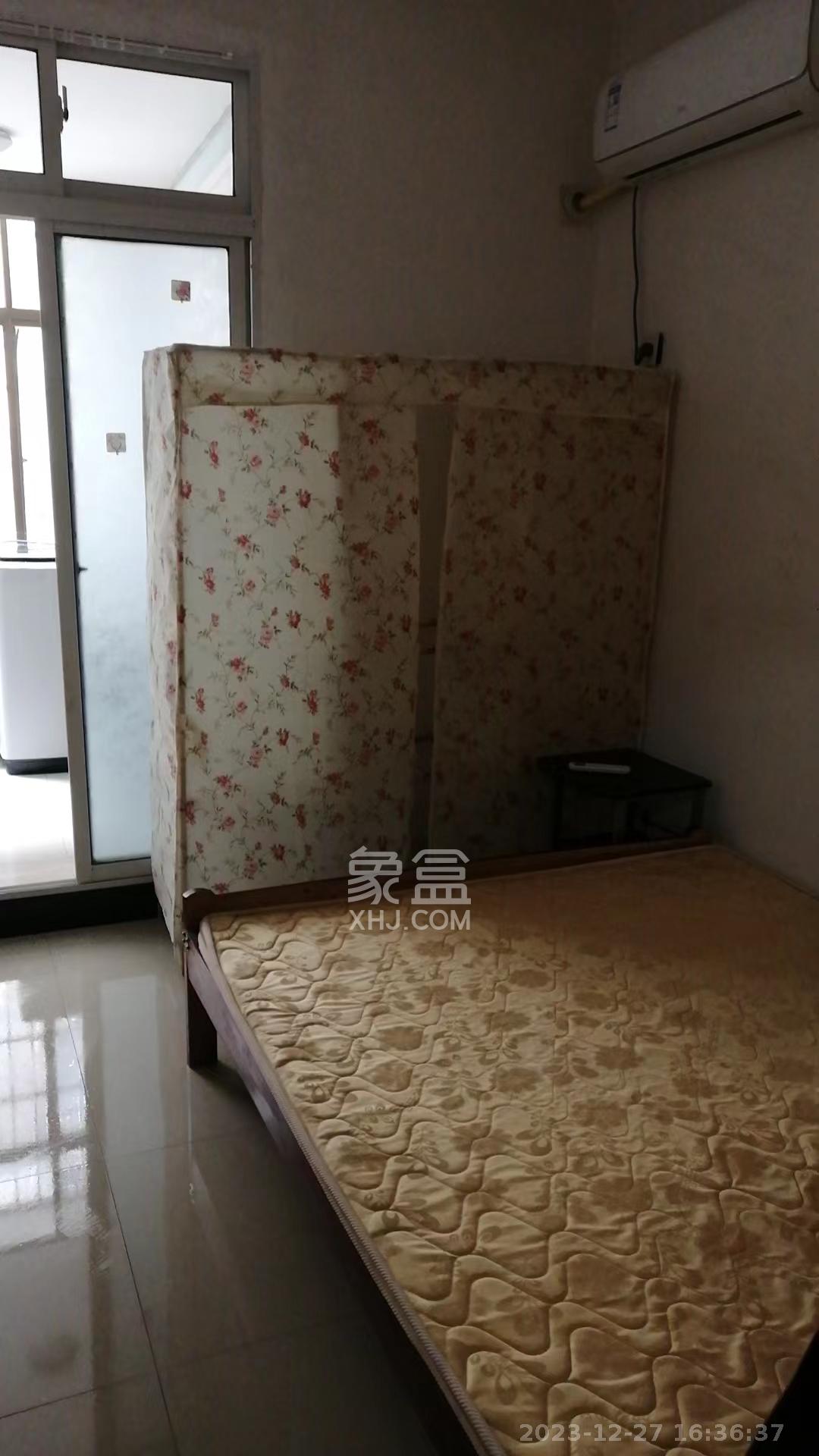 先福安置小区  2室1厅1卫   1600.00元/月室内图