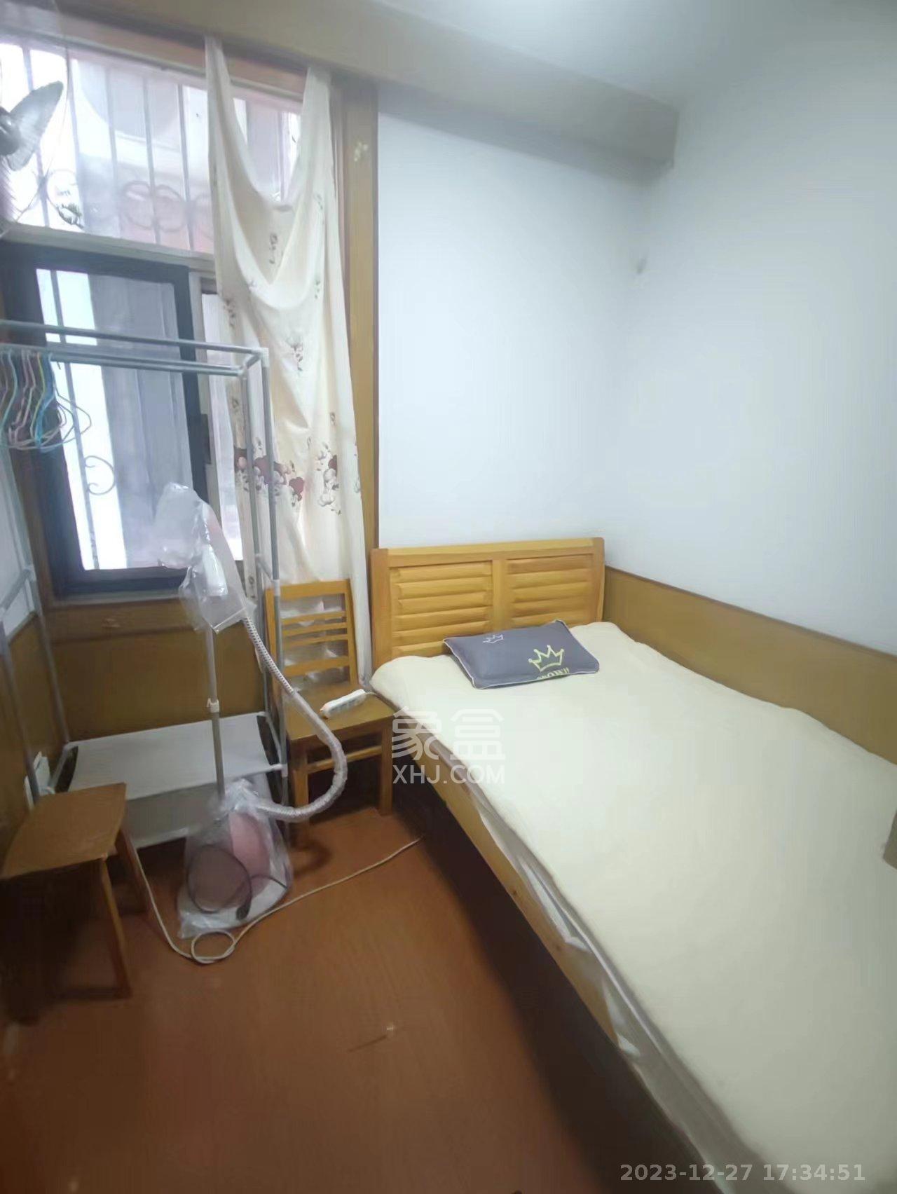 省建苑小区  3室2厅2卫   2600.00元/月室内图