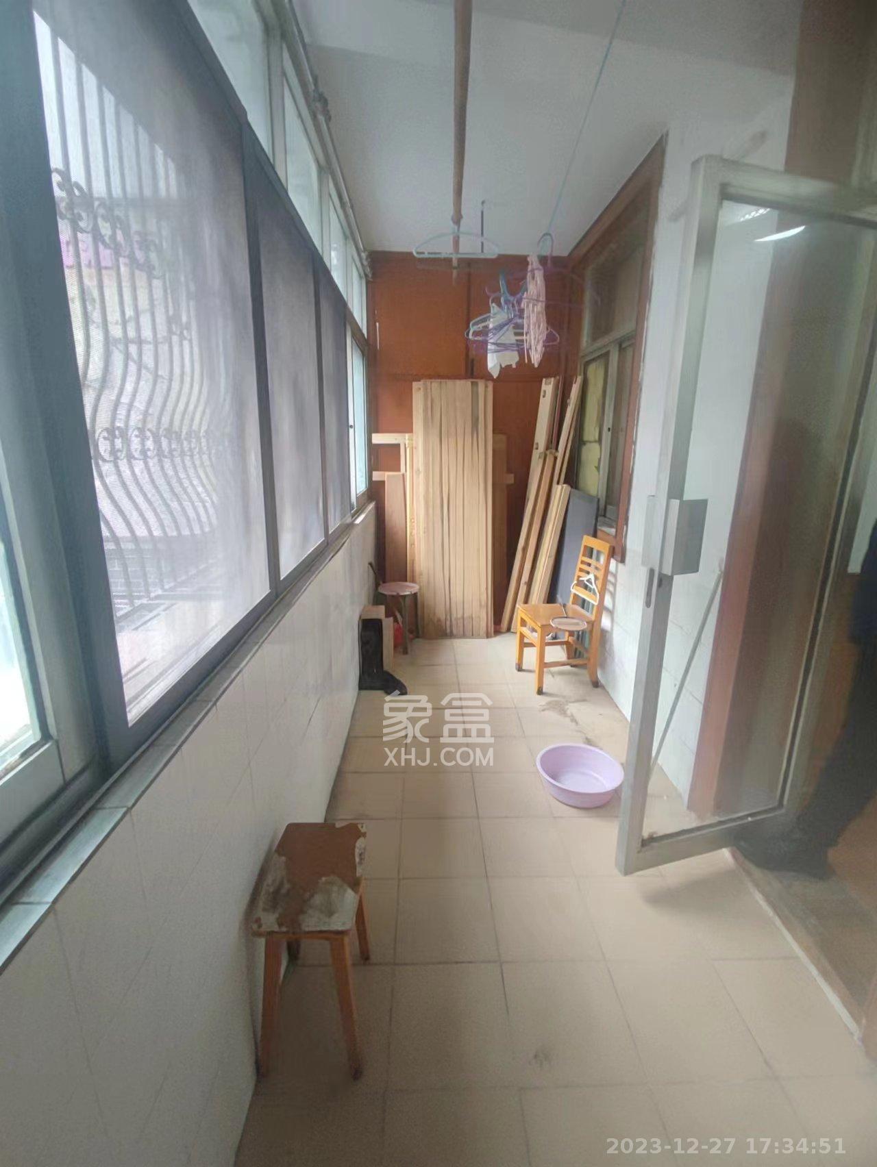 省建苑小区  3室2厅2卫   2600.00元/月室内图