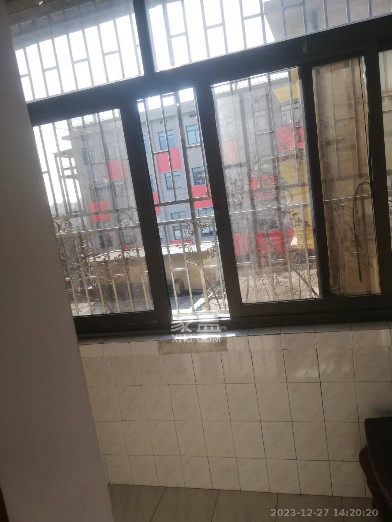 蒸菜街小区  3室1厅1卫   1600.00元/月室内图