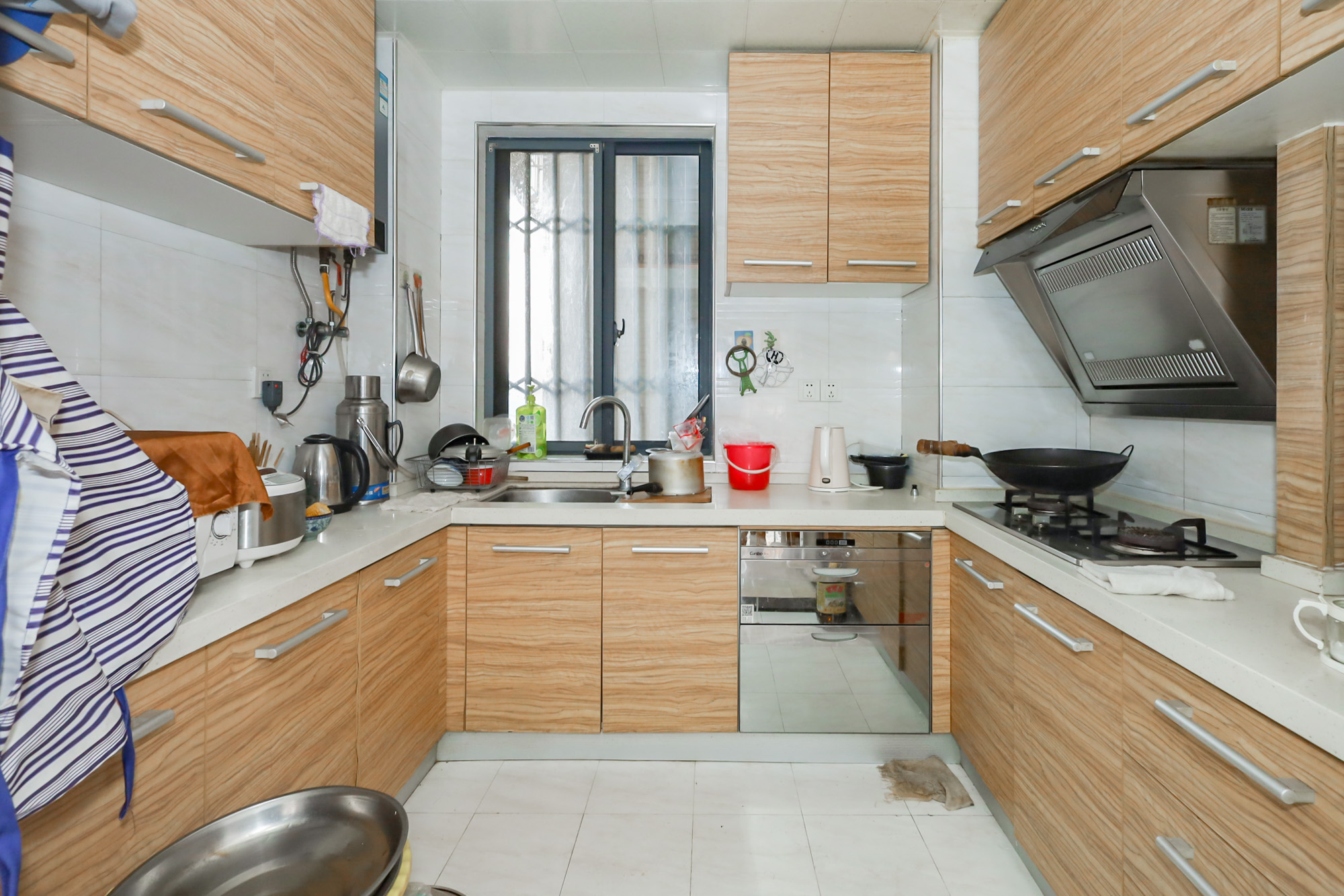 钰龙天下一期 3室2厅2卫 265.0万 钰龙天下一期 3室2厅2卫 265.0万厨房