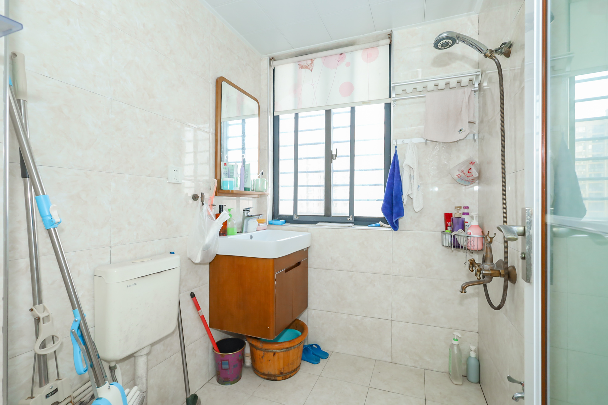 钰龙天下一期 3室2厅2卫 265.0万 钰龙天下一期 3室2厅2卫 265.0万卫生间